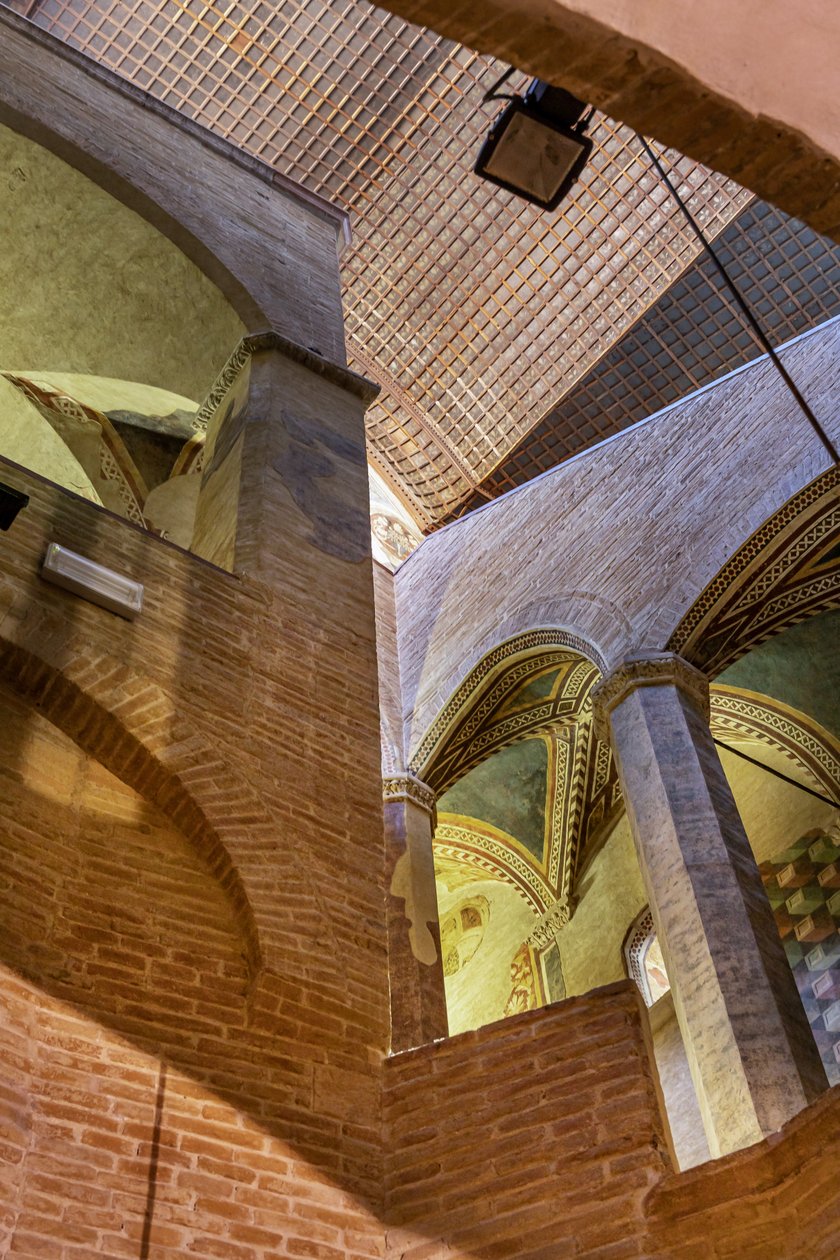 Schody gotyckie, XIII - XIV wiek, Palazzo Trinci, Foligno, Umbria (zdjęcie) autorstwa Unbekannter Künstler
