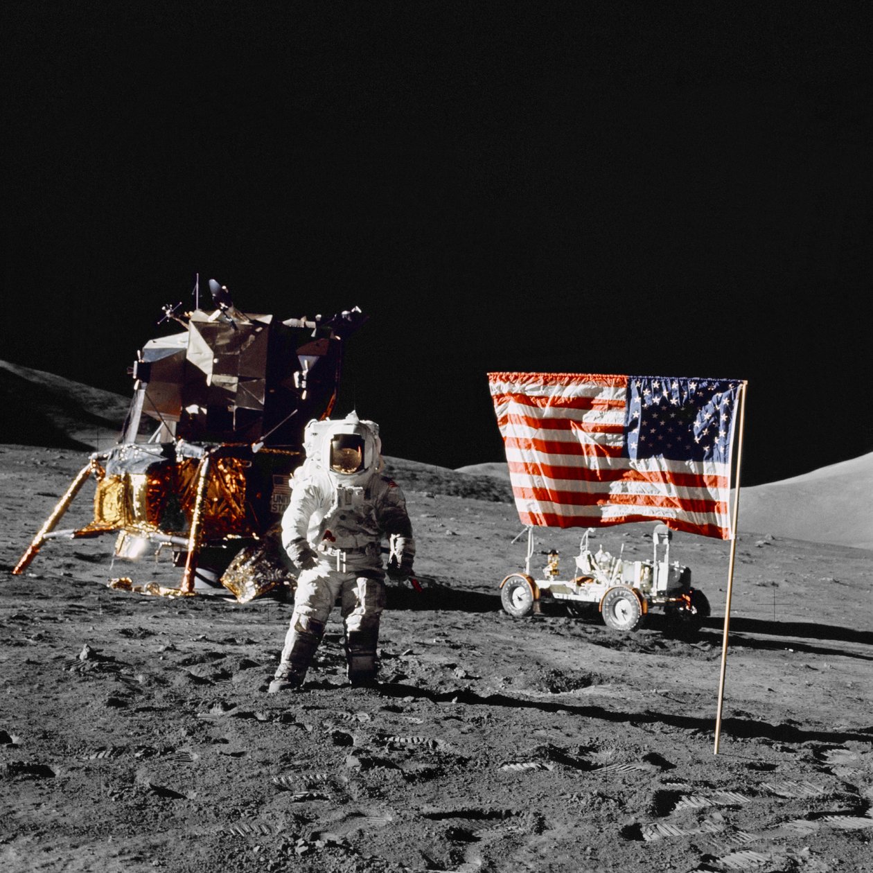 Harrison H Schmitt na powierzchni Księżyca podczas misji lądowania Apollo 17 autorstwa Unbekannt