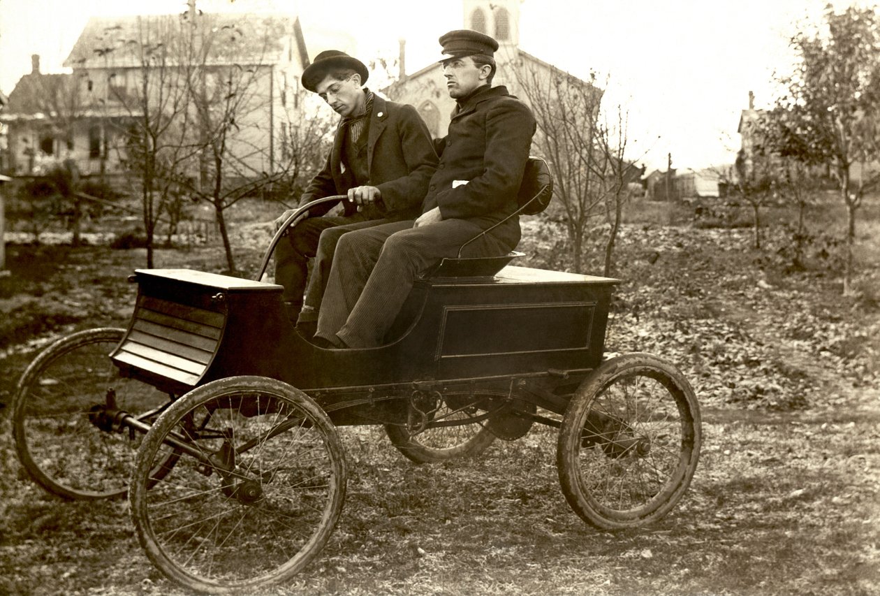 Hull Brothers Automobile, Stany Zjednoczone, ok. 1903 (zdjęcie czarno-białe) autorstwa Nicolas Liez