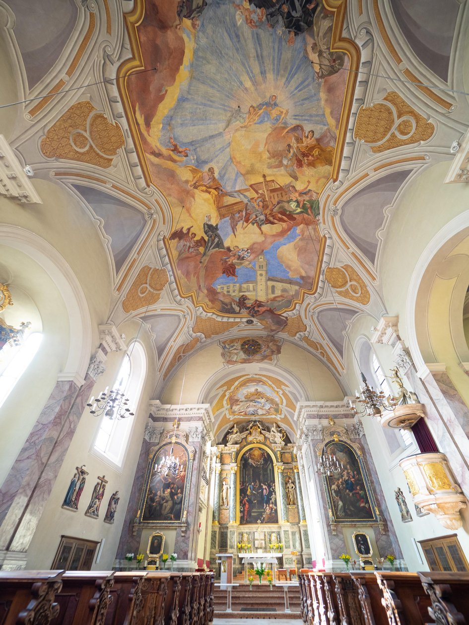 Malowidła wewnętrzne i sufitowe autorstwa Hansa Andre, Servitenkirche, Innsbruck, Tyrol, Austria, Europa (zdjęcie) autorstwa Unbekannter Künstler