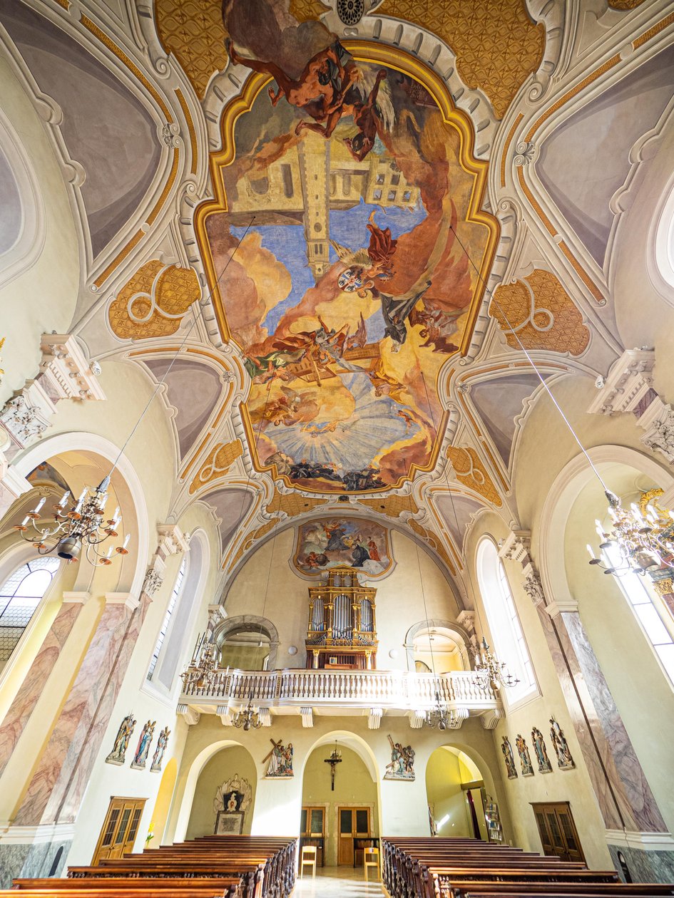 Wnętrze, sufit malowany przez Hansa Andre, Servitenkirche, Innsbruck, Tyrol, Austria, Europa (zdjęcie) autorstwa Unbekannter Künstler