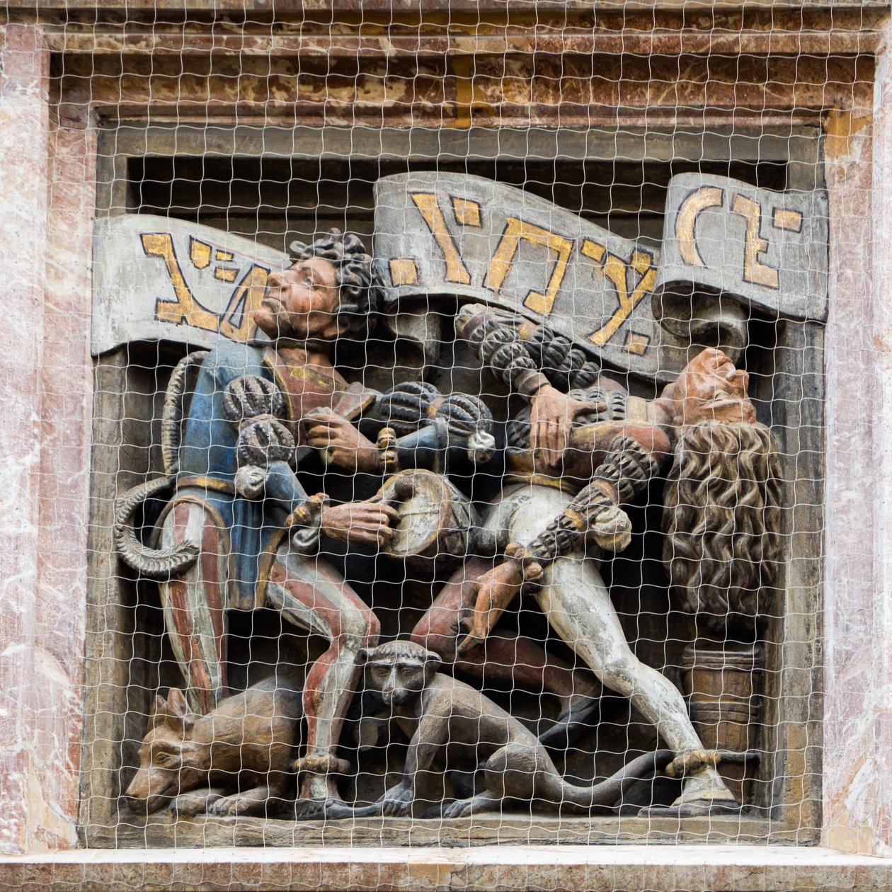Tancerze Morrisa, płaskorzeźba na Goldenes Dachl oriel, Innsbruck, Tyrol, Austria, Europa (zdjęcie) autorstwa Unbekannter Künstler