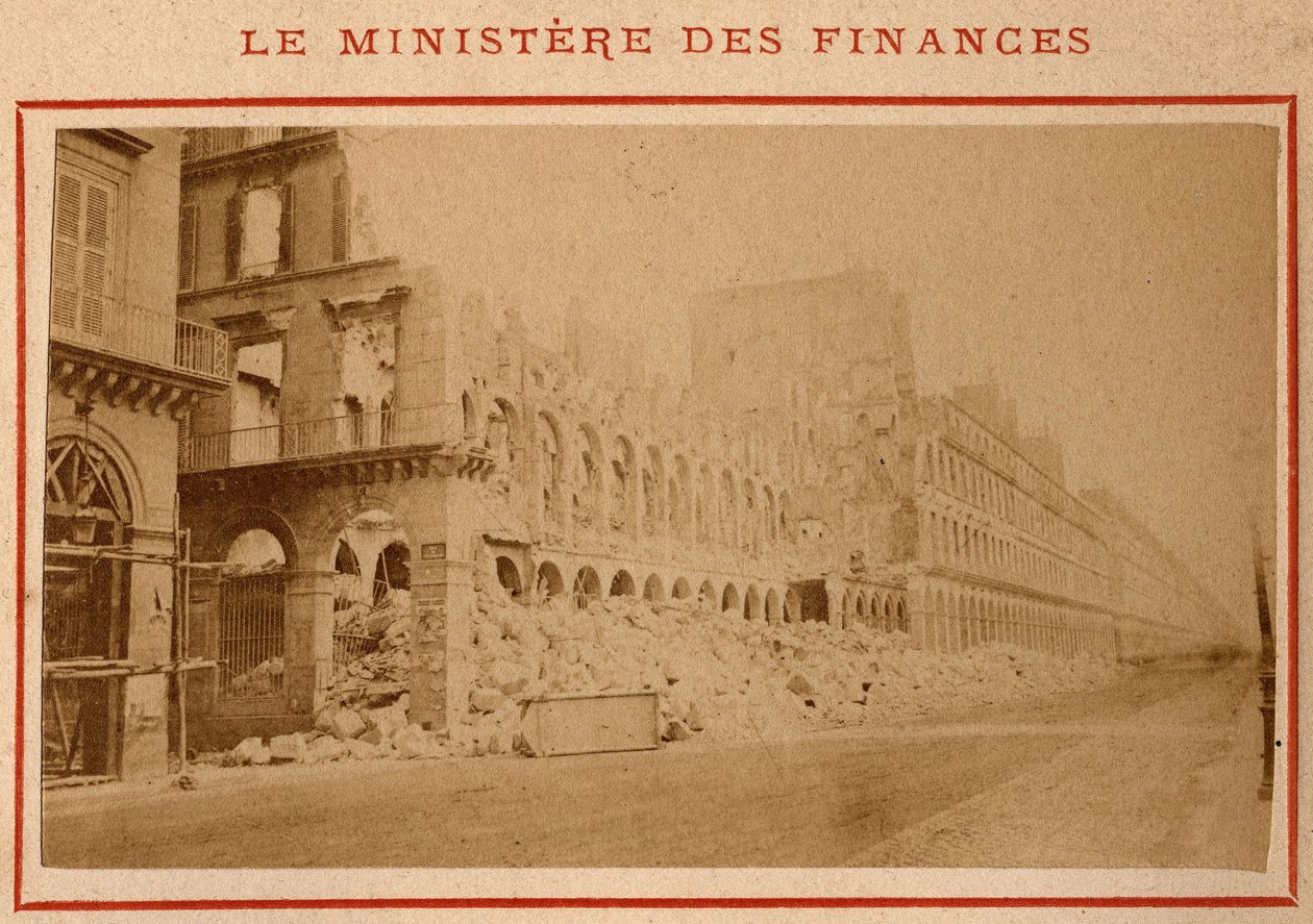 Gmina Paryż (1871): widok zrujnowanego Ministerstwa Finansów w Paryżu w maju 1871 r. Zdjęcie Pierre