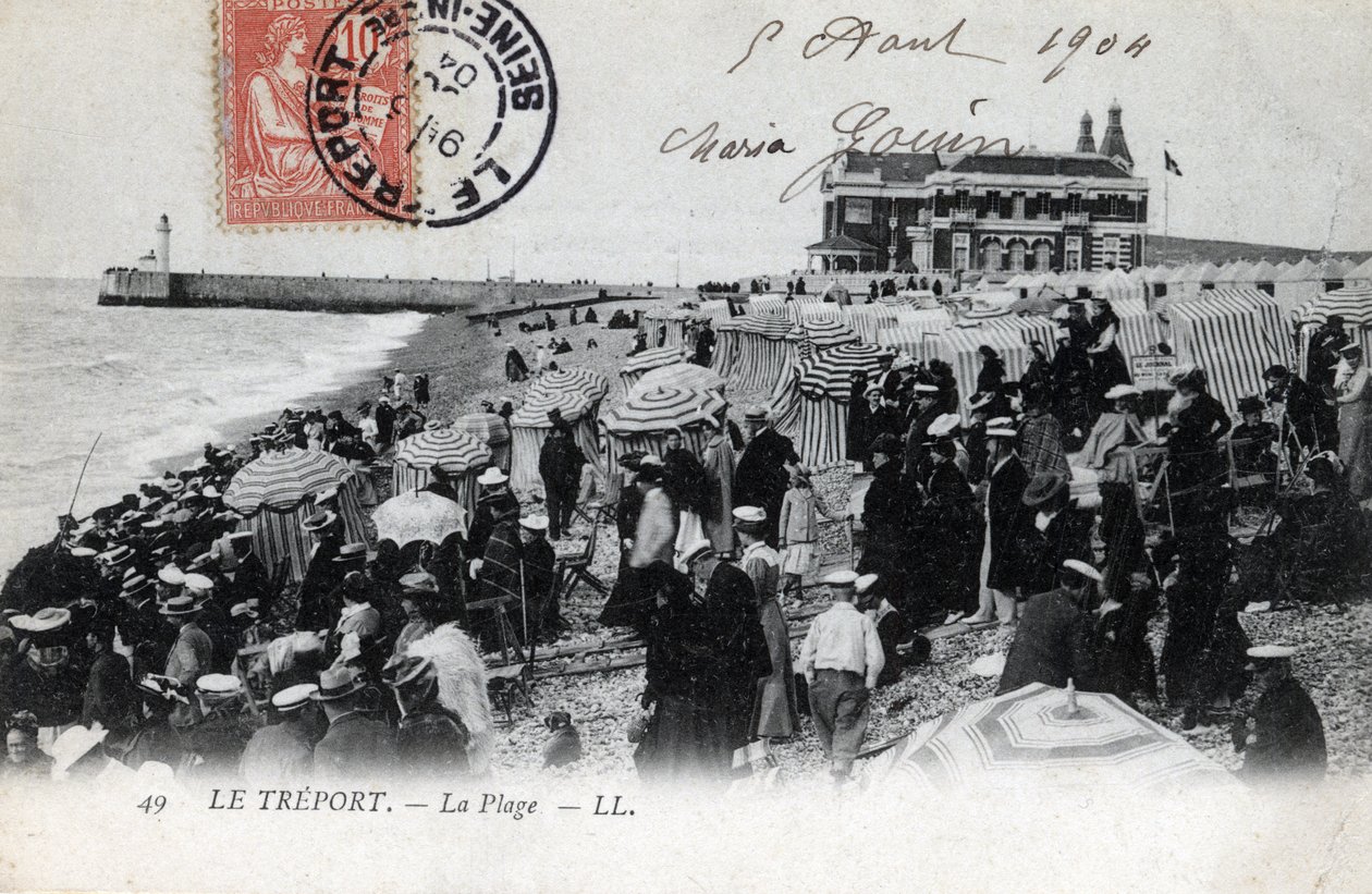 Normandia, Seine Maritime (76), Treport: tłum wczasowiczów na plaży i kasyno w tle - pocztówka z 1904 autorstwa William M. Timlin