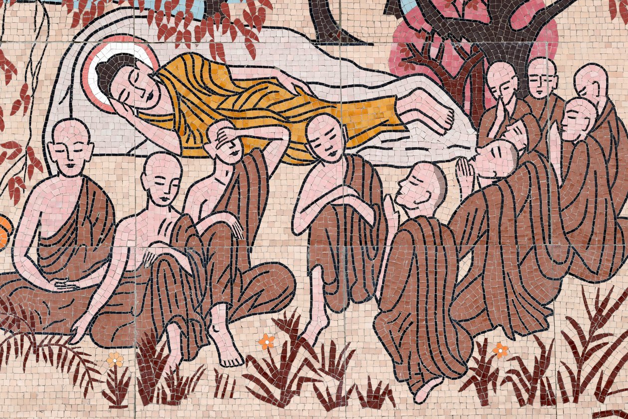 Buddyjska pagoda Ong Nui, Fresk ścienny, Życie Buddy, Po 45 latach nauczania Dharmy Budda przeszedł w Parinirwanę, Quy Nhon, Wietnam, 2019 (zdjęcie) autorstwa Unbekannt