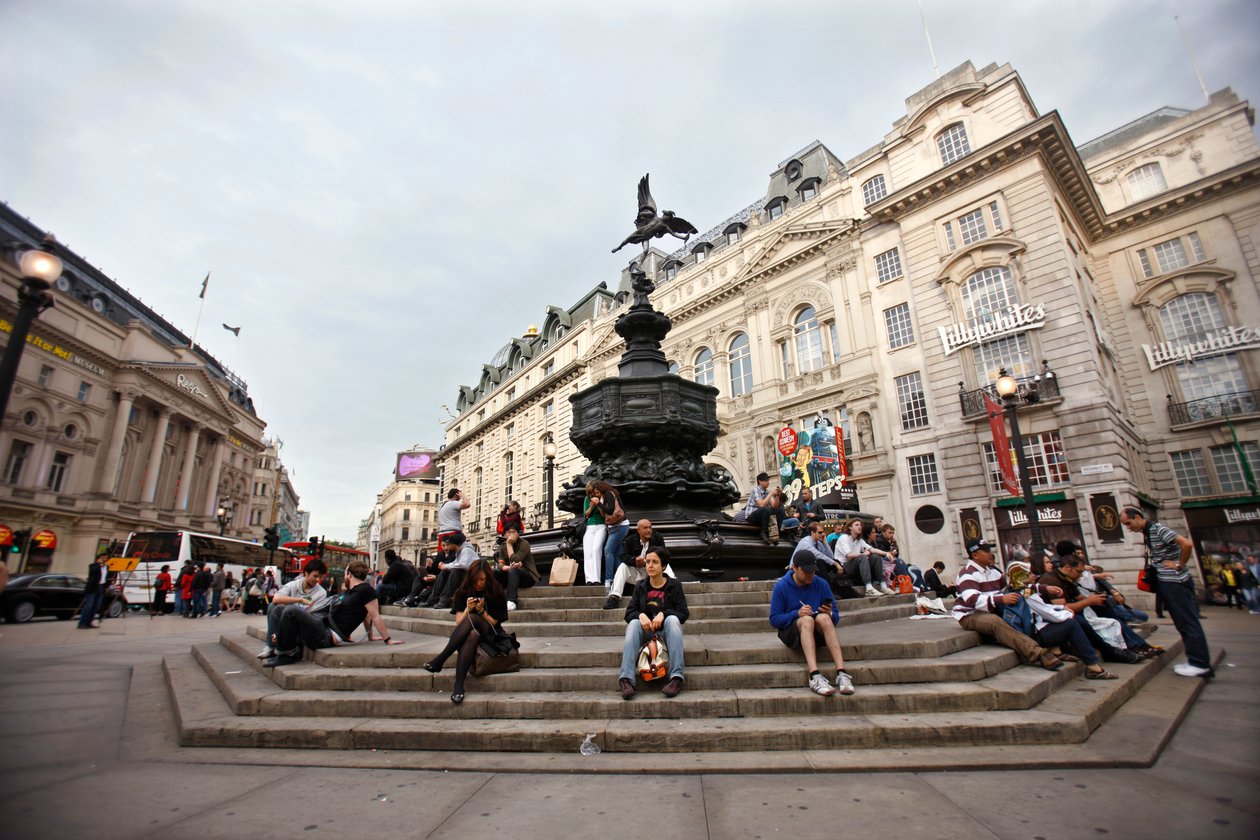 Piccadilly Circus, Londyn (zdjęcie) autorstwa Unbekannt