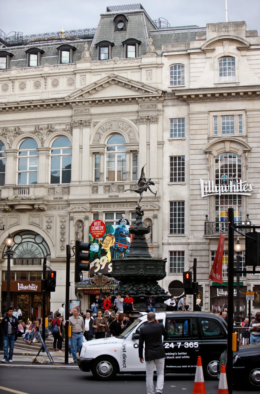 Piccadilly Circus, Londyn (zdjęcie) autorstwa Unbekannt