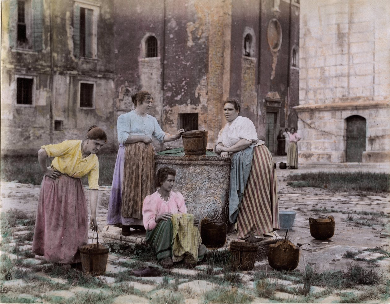 Scena uliczna na campo san Pietro w dzielnicy Castello, kobiety spotykają się przy studni w Wenecji. XIX wiek Druk na tekturze Wym. 25x19 cm autorstwa Unbekannt