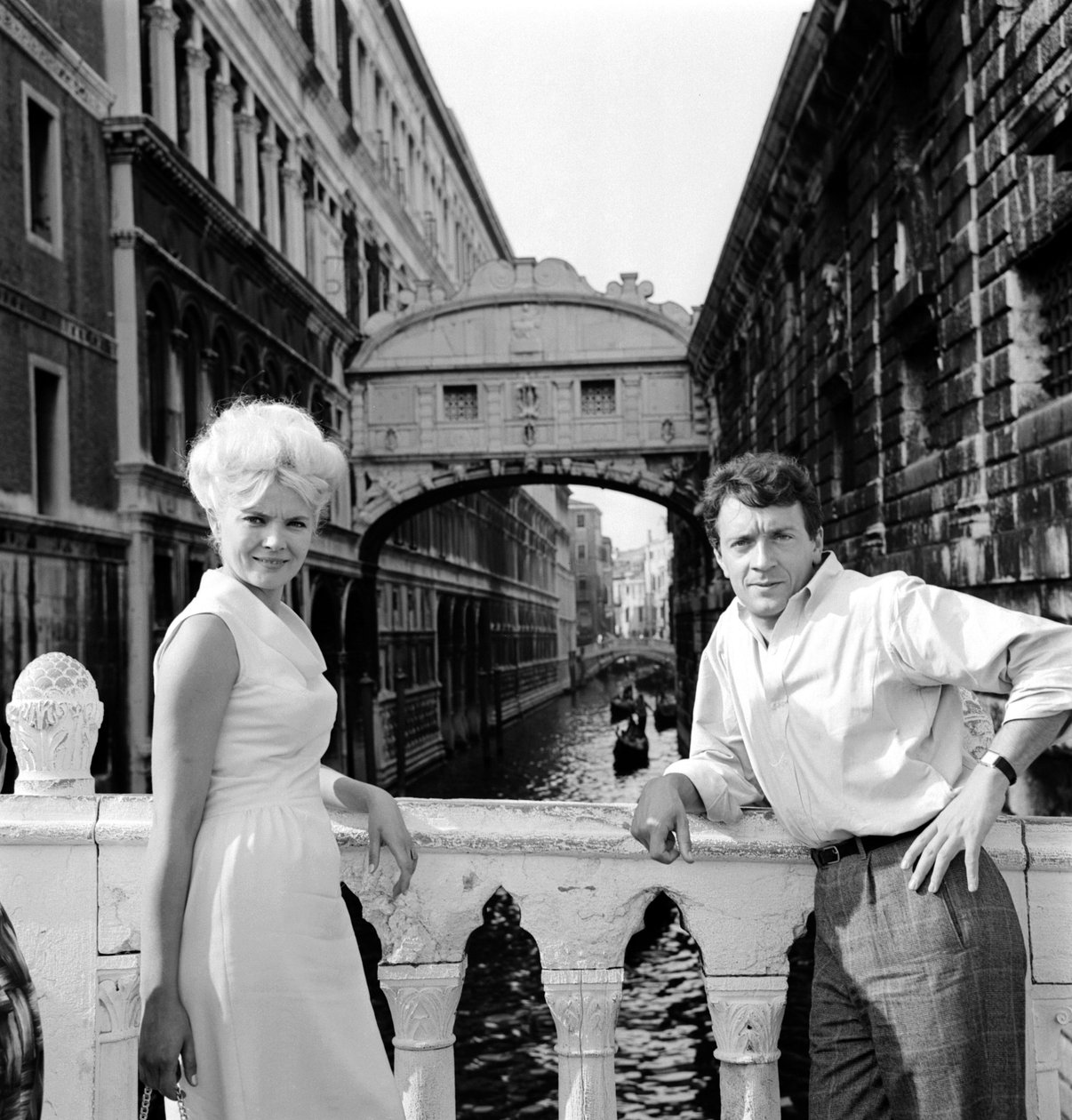 AKTORKA CORINNE MARCHAND Z AKTOREM JEANEM - PIERRE (jean-pierre) CASEL - WENECJA - 1963 autorstwa Unbekannt