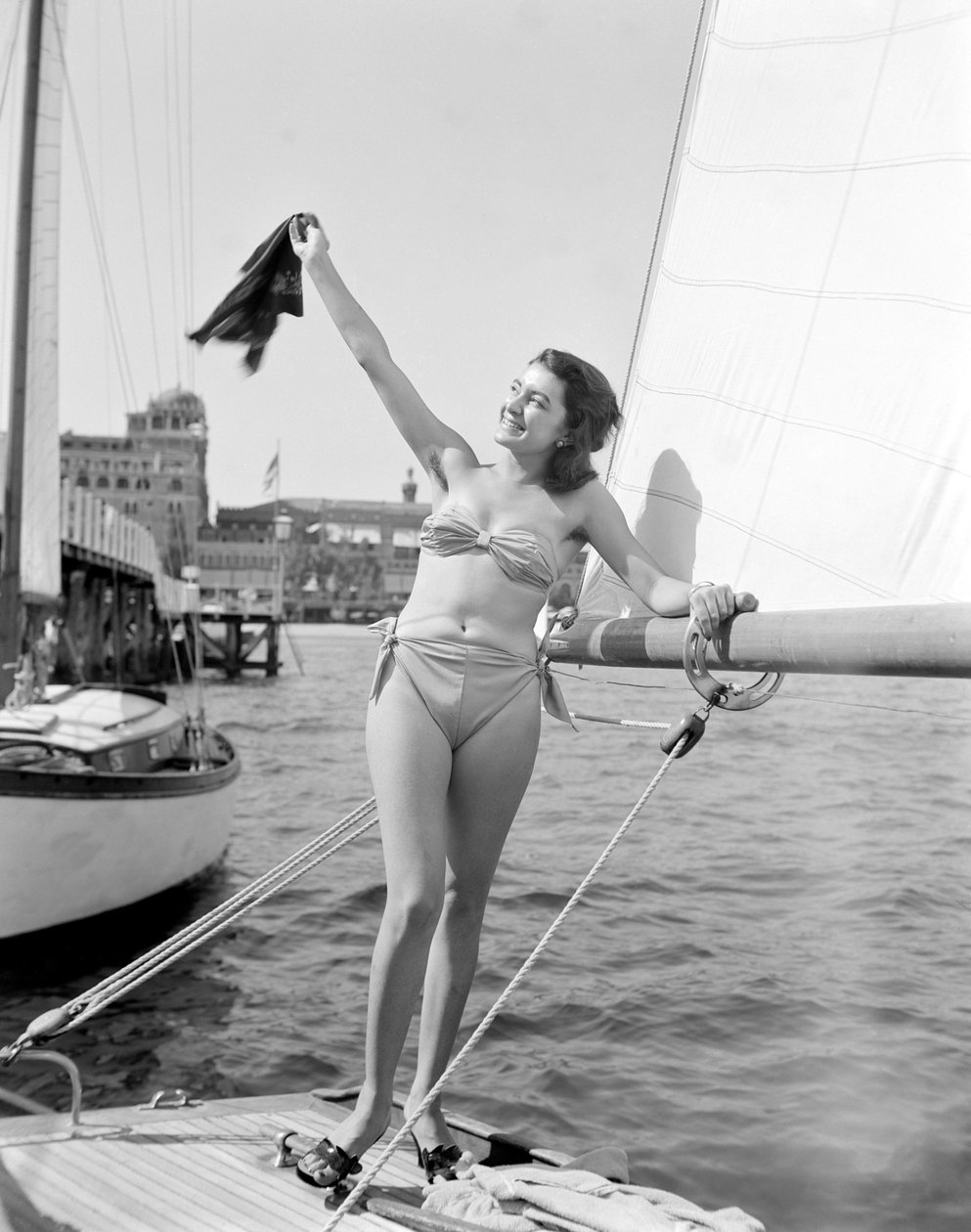AKTORKA SANGHE GIANNA NA PLAŻY LIDO W WENECJI - 1951 autorstwa Unbekannt