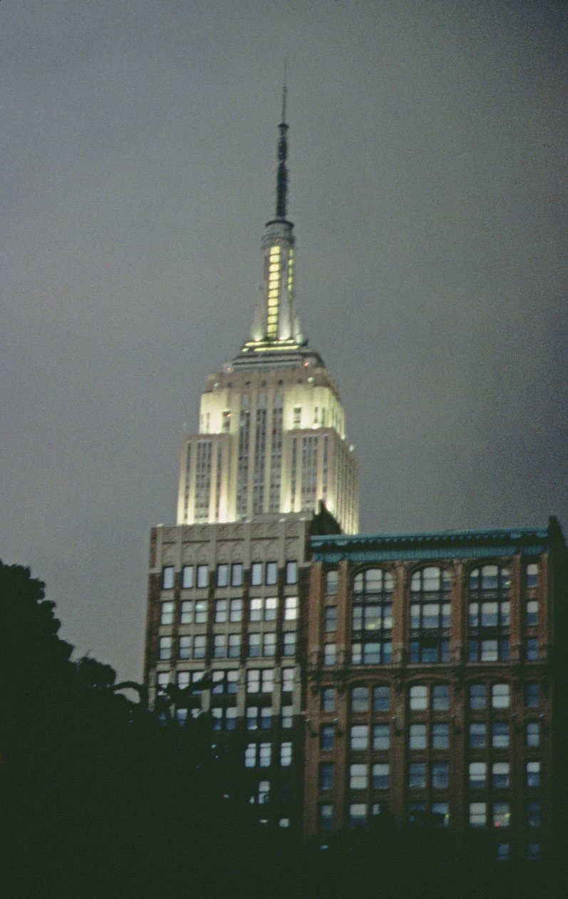 Empire State Building nocą (zdjęcie) autorstwa Unbekannt