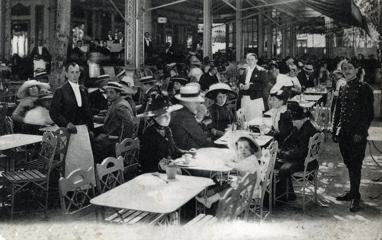 Turystyka uzdrowiskowa: widok restauracji w Vichy i jej klienteli, Allier 1905 ok. (turystyka uzdrowiskowa: restauracja w Vichy, Francja) autorstwa Unbekannter Künstler
