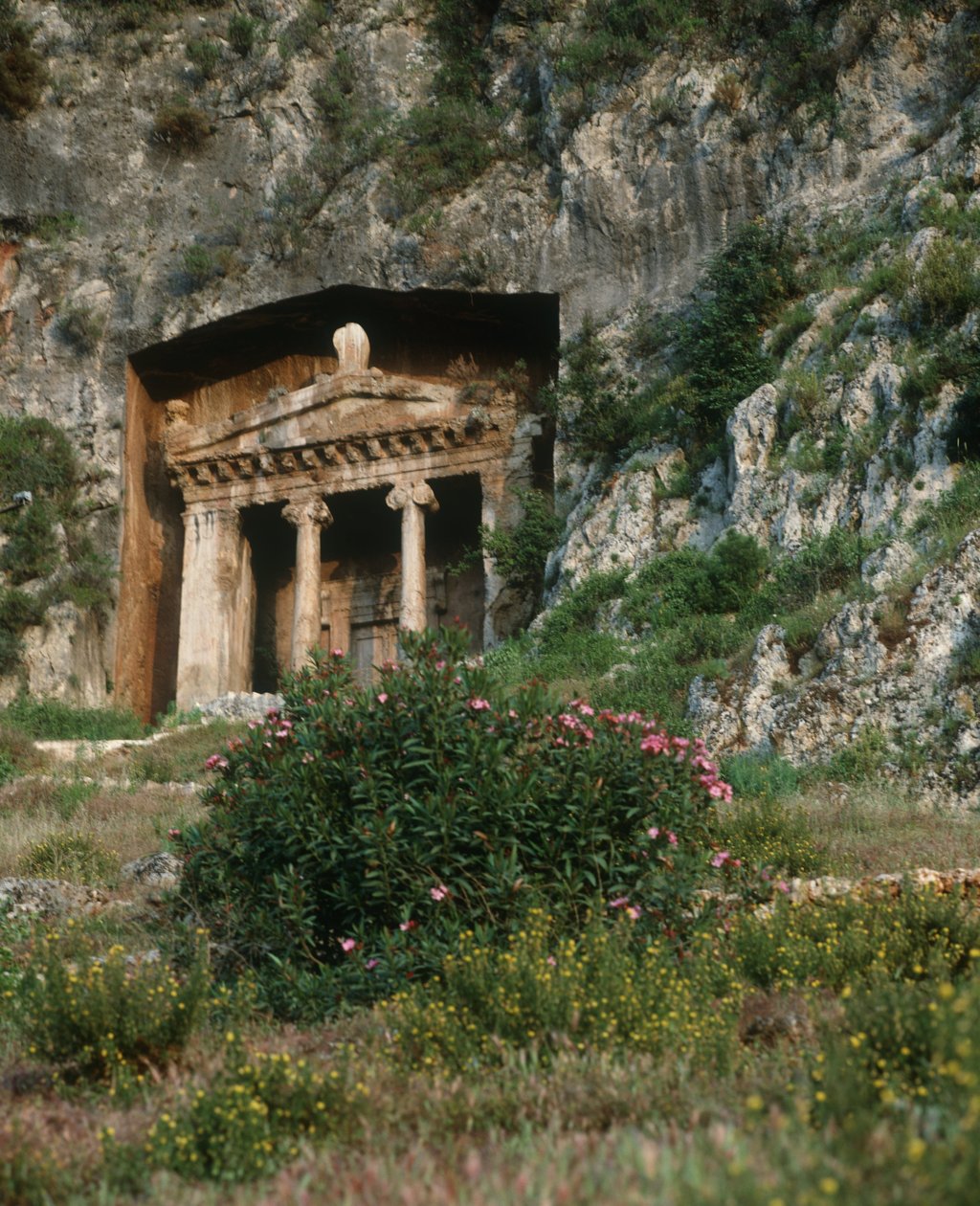 Turcja, Lycia, Fethiye (Telmessos), Grób Amyntasa, IV wiek p.n.e. autorstwa William M. Timlin