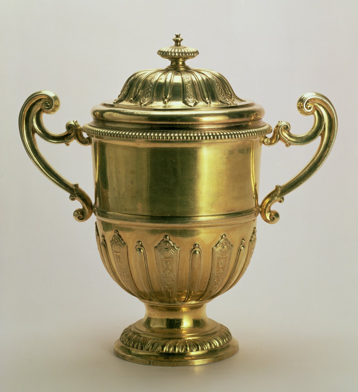 Kubek i pokrywka z dwoma uchwytami, Jacob Margas (1687-c.1725), Londyn autorstwa Unbekannt