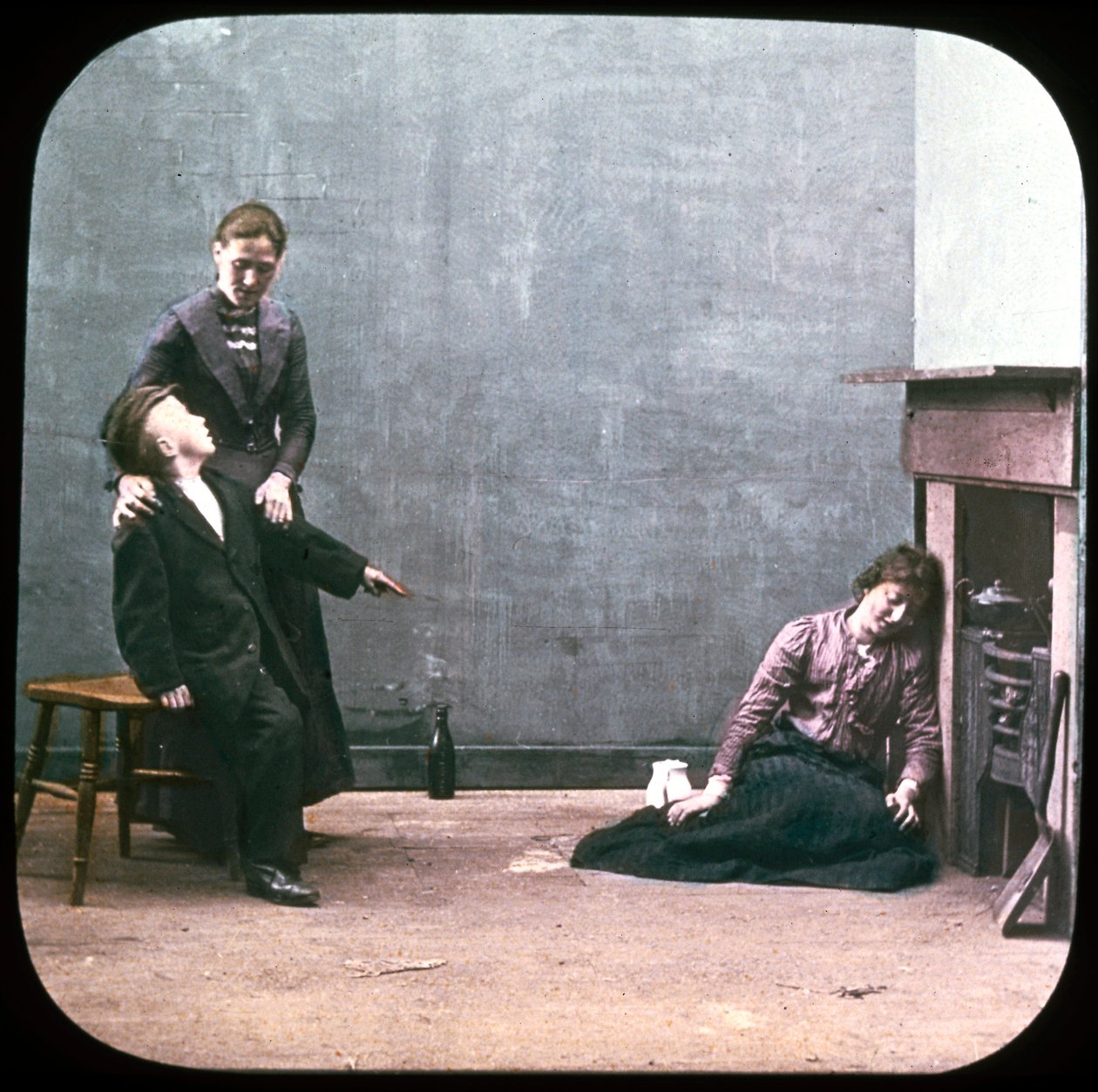 Dwie kobiety i chłopiec przed kominkiem, ok. 1895 autorstwa Unbekannt