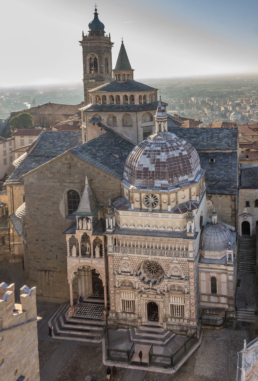 Widok na Piazza Duomo, Bergamo Alta, Włochy (zdjęcie) autorstwa Unbekannter Künstler