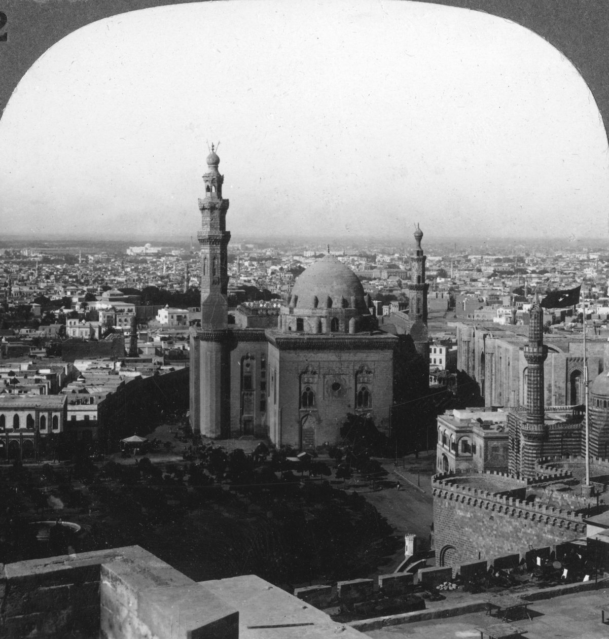 Kair - dom arabskich nocy, największe miasto Afryki, Egipt, 1905. autorstwa Underwood and Underwood
