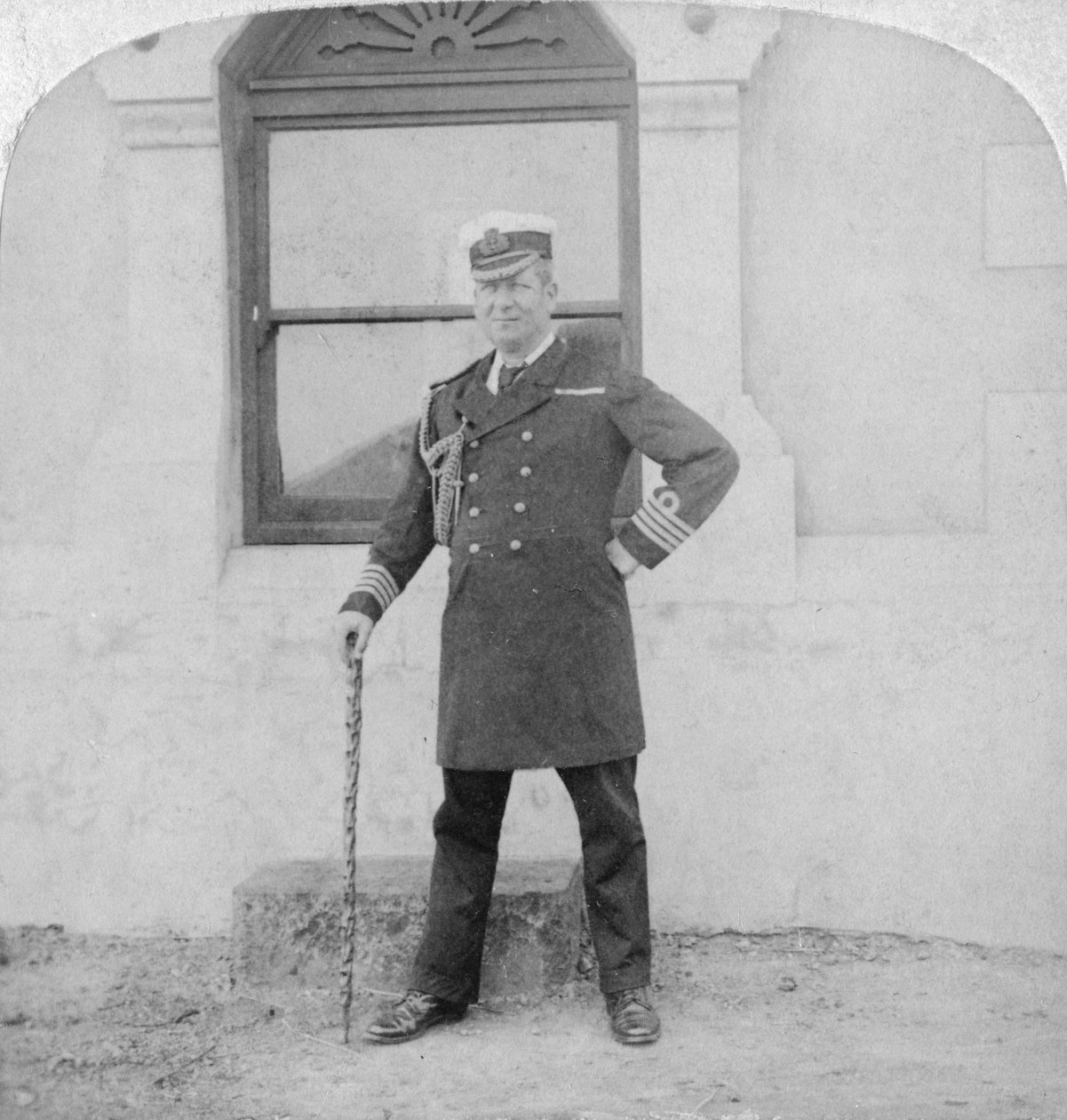 Kapitan Sir Edward Chichester, brytyjski oficer marynarki wojennej, Kapsztad, RPA, 1900. autorstwa Underwood and Underwood