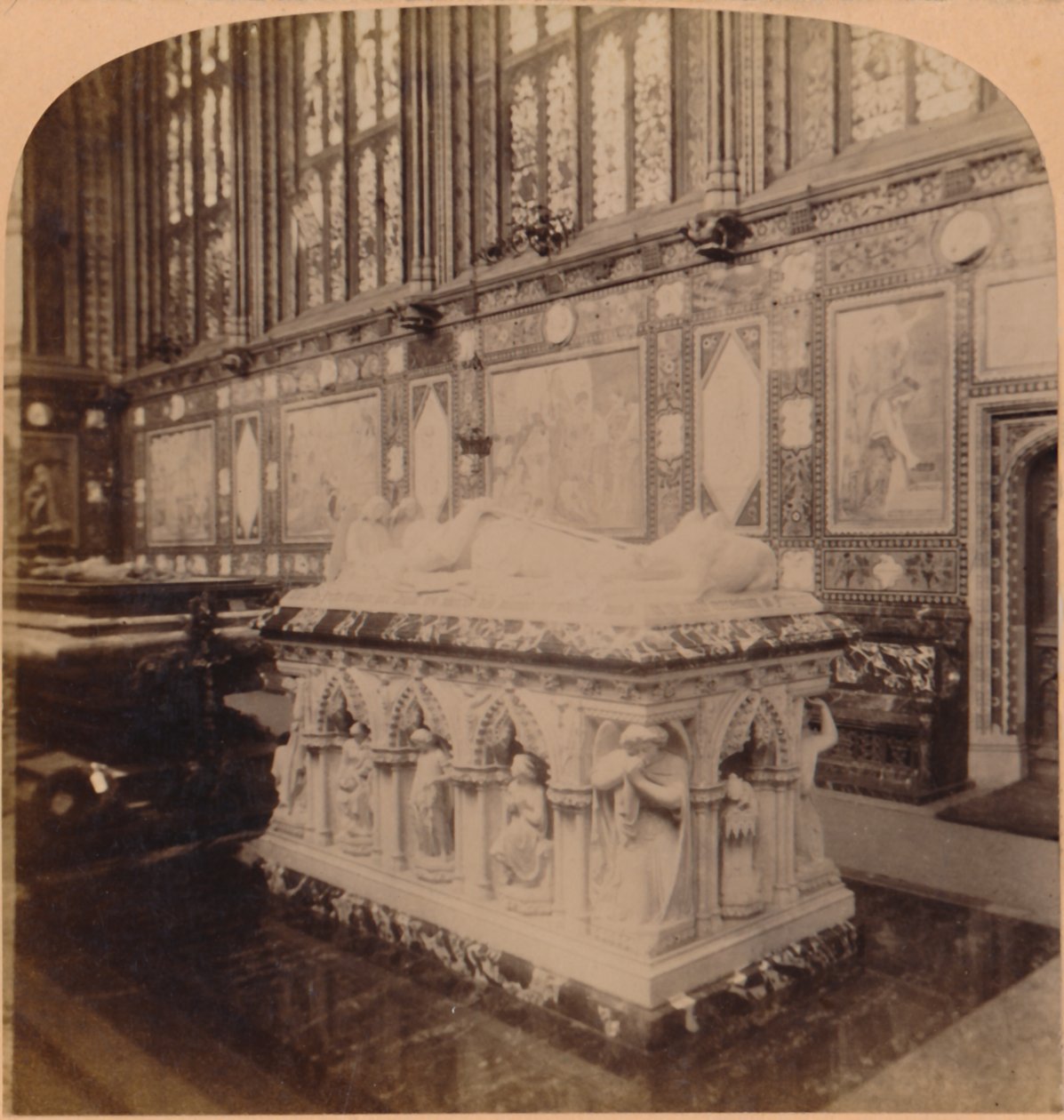 Cenotaf księcia małżonka, w Albert Memorial Chapel, Windsor, Anglia, 1900. autorstwa Underwood and Underwood