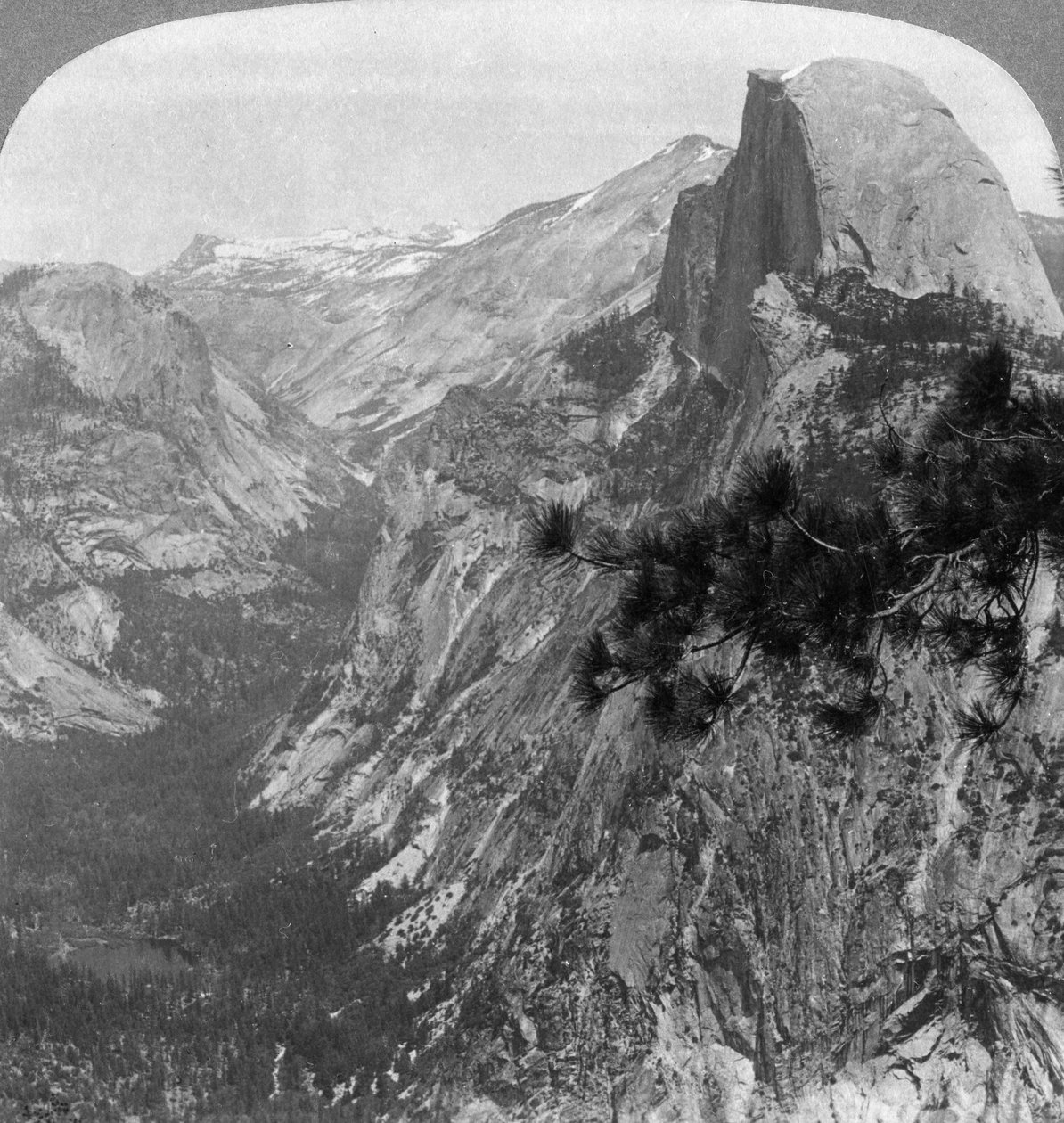 Mirror Lake, Half Dome and Clouds Rest, Yosemite Valley, Kalifornia, USA, 1902 autorstwa Underwood and Underwood