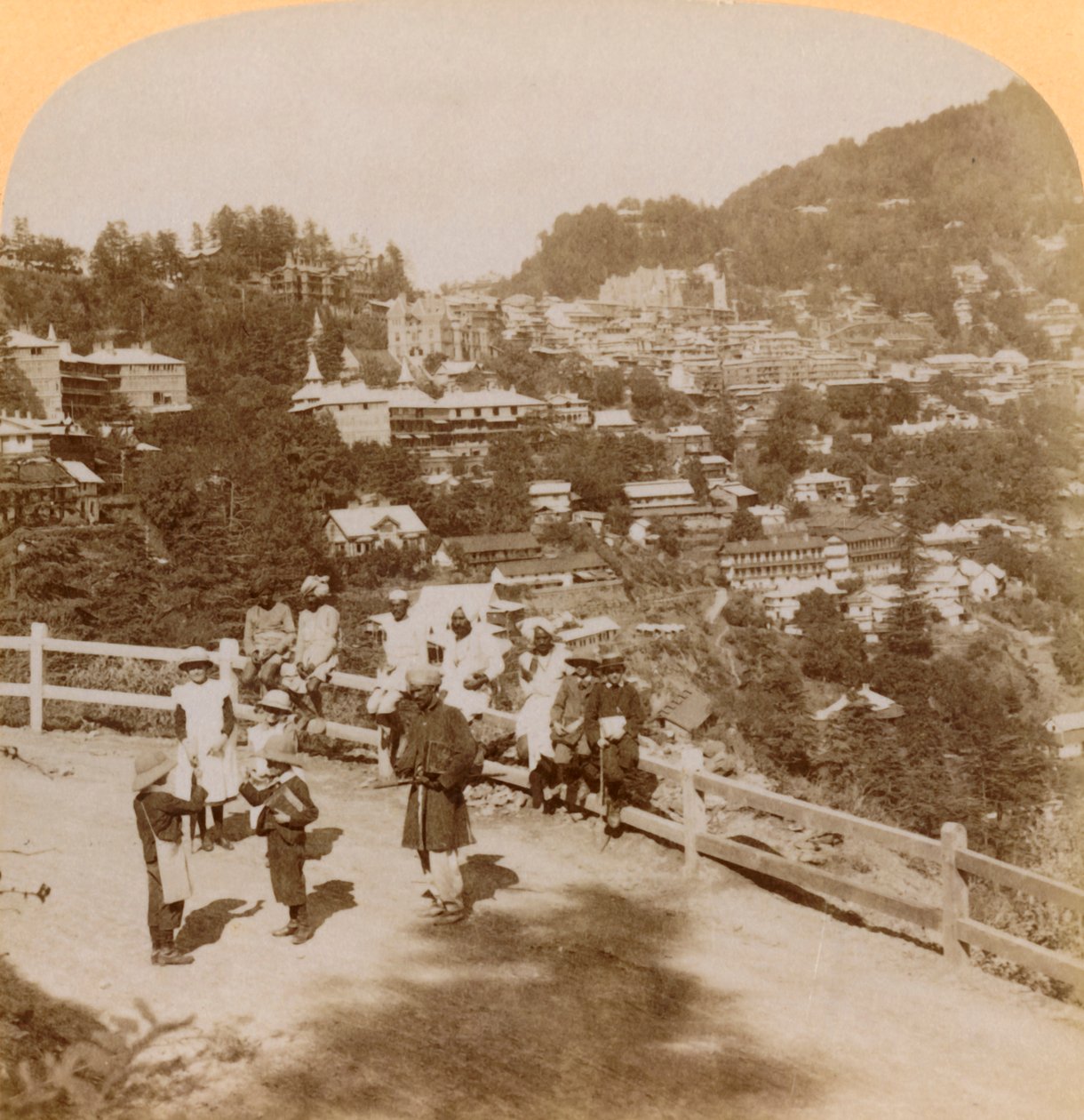 Simla, piękny kurort w górach Himalajów..., Indie, 1902. autorstwa Underwood and Underwood