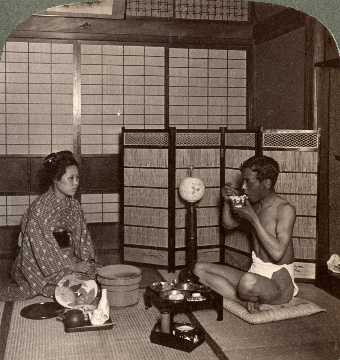 Letnia kolacja w hotelu, Hiroszima, Japonia, 1904 autorstwa Underwood and Underwood