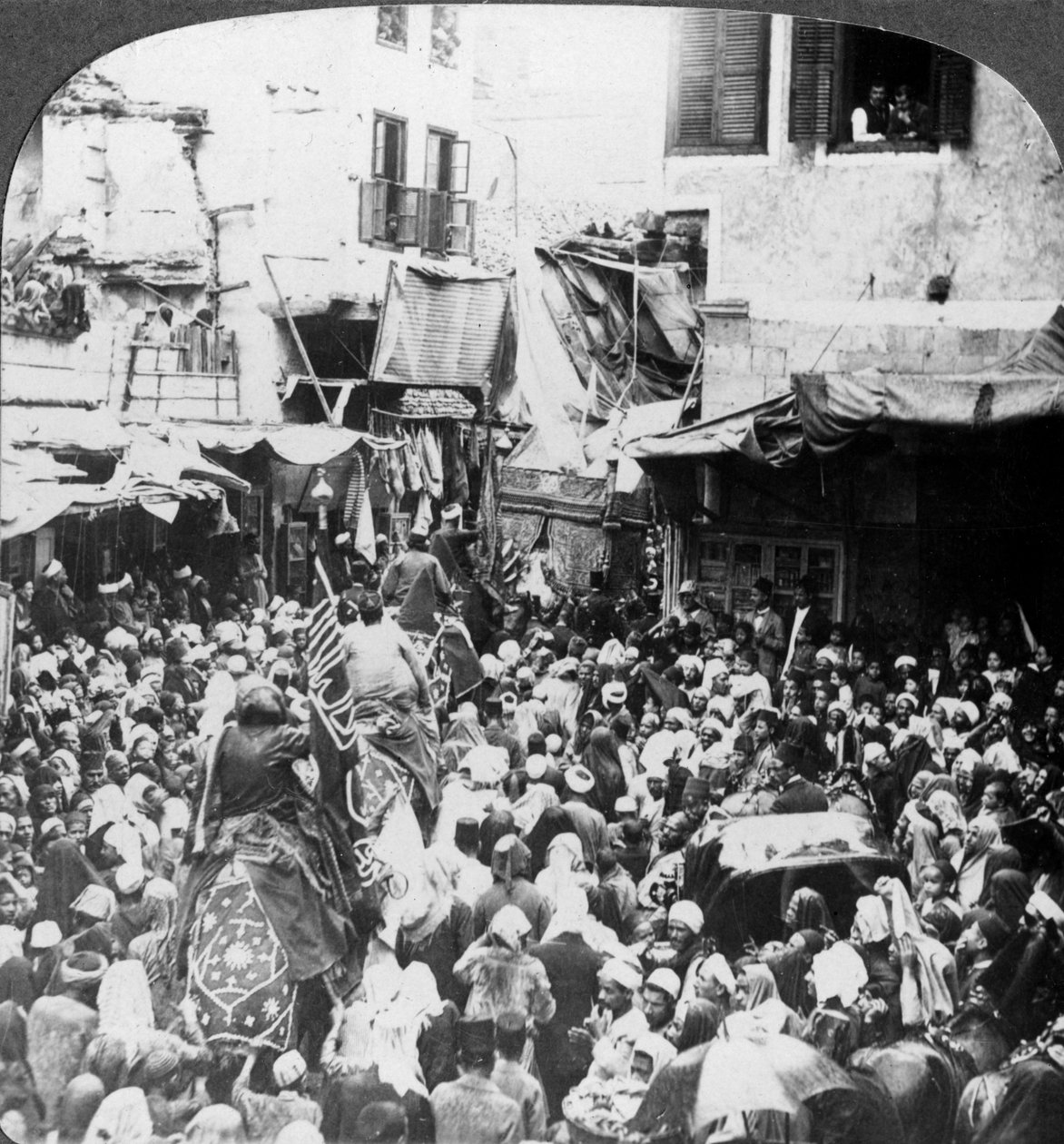 Parada Świętego Dywanu z Mahmalem, Kair, Egipt, 1905. autorstwa Underwood and Underwood