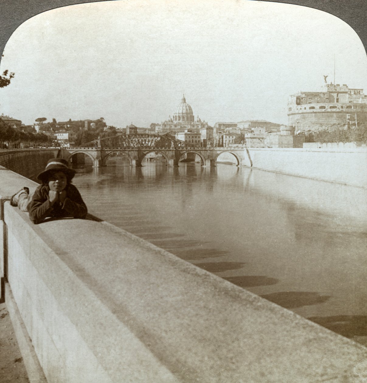 Tyber, Castel Sant Angelo i Bazylika Świętego Piotra, Rzym, Włochy. autorstwa Underwood and Underwood