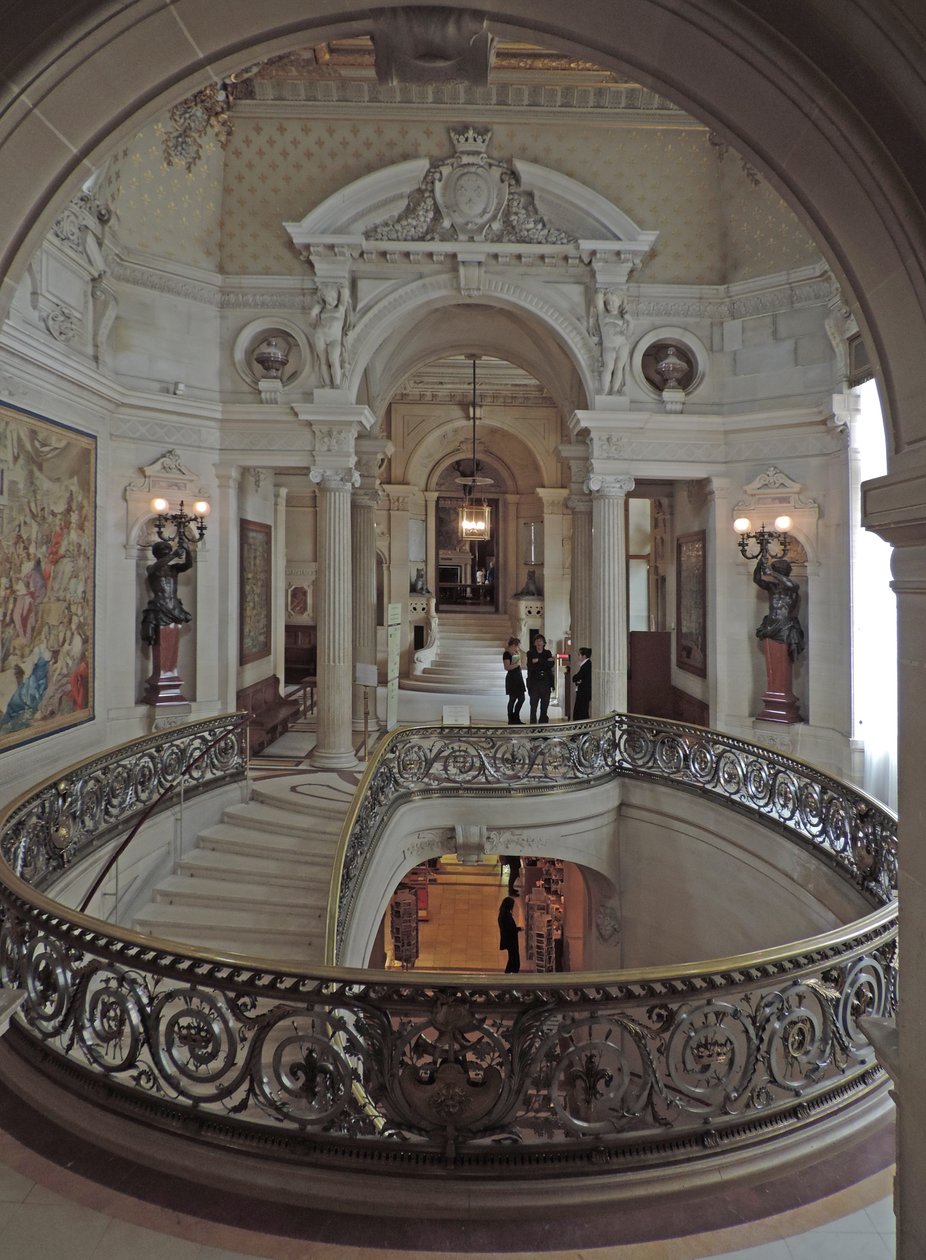 Chantilly, zamek: hol wejściowy w zamku, autorstwa Unknown