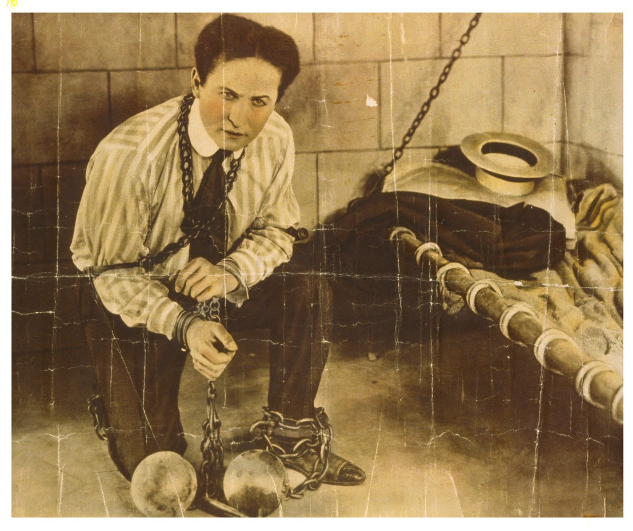 Harry Houdini c.1898 (zdjęcie w sepii) autorstwa Unknown