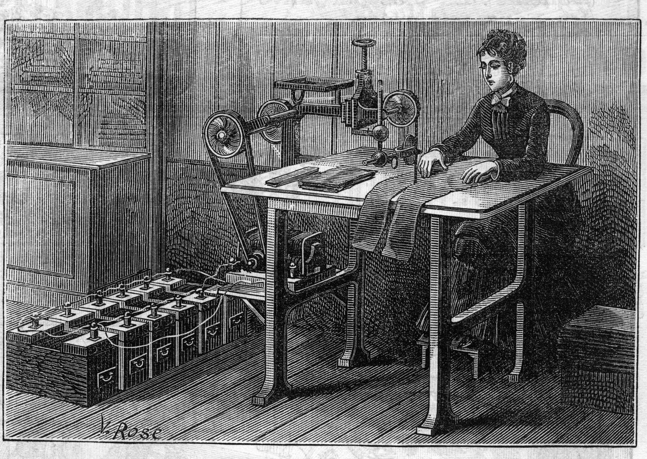 Zastosowanie baterii Faure: maszyna do cięcia tkanin zasilana akumulatorem. Grawerowanie w „”Le Monde Illustré”” autorstwa Unknown artist