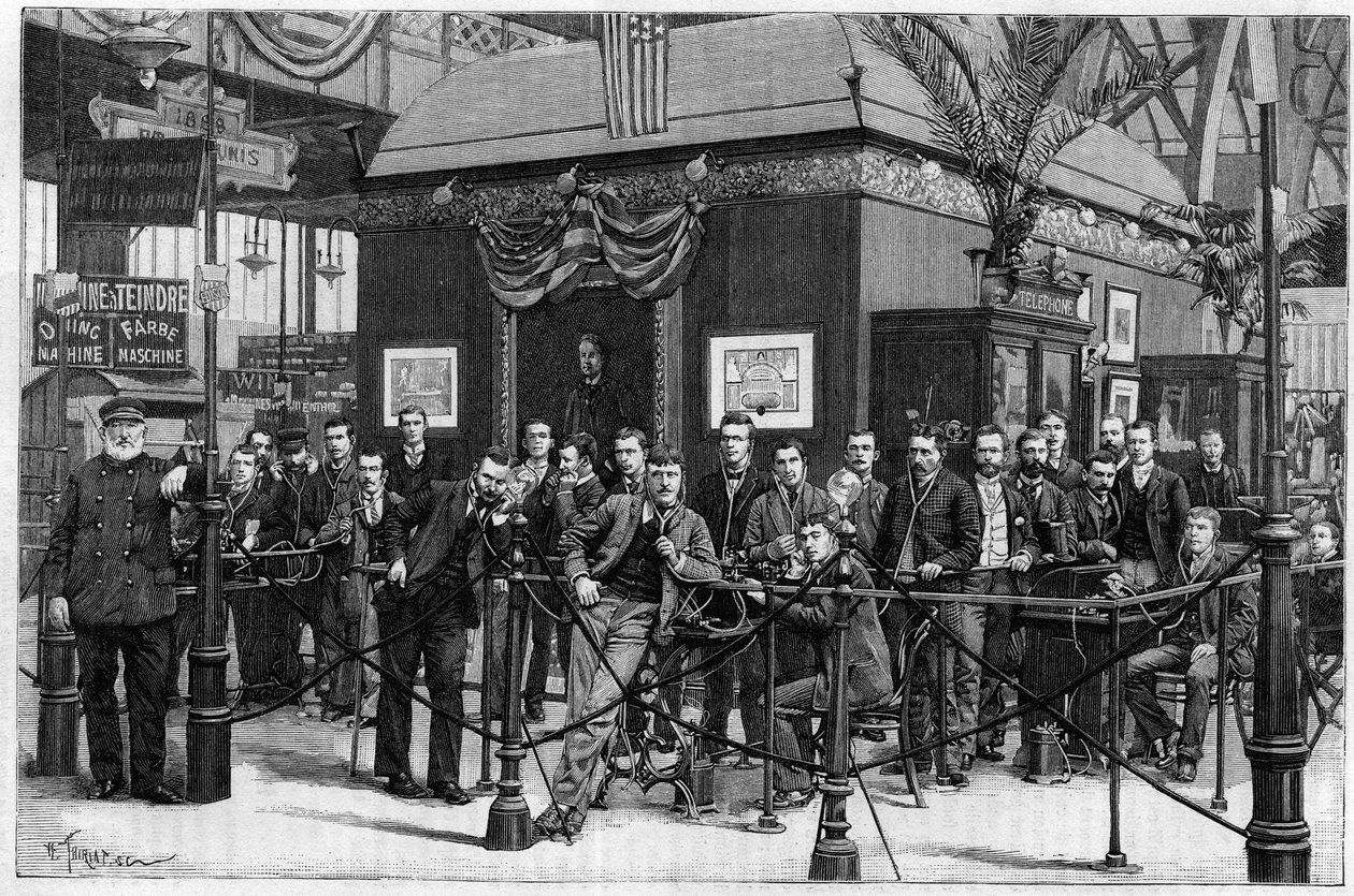 Przesłuchania fonografów stworzonych przez Thomasa Edisona zainstalowanych w Galerie des Machines na Wystawie Powszechnej w Paryżu w 1889 r. (Z fotografii). Grawerowanie w „Przyroda: przegląd nauk i ich zastosowania w sztuce i przemyśle”, 31 Au autorstwa Unknown artist
