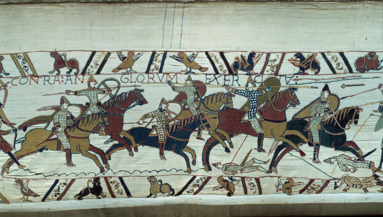 Podbój Anglii przez księcia Normandii Wilhelma Zdobywcy (1027-1087) w 1066: kawaleria normańska szarżująca w bitwie pod Hastings Fragment gobelinu z Bayeux lub haftu królowej Matyldy autorstwa Unknown artist
