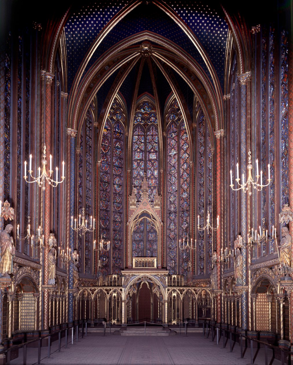Widok wnętrza Sainte Chapelle w Paryżu: Wysoka Kaplica, Architektura autorstwa Unknown artist