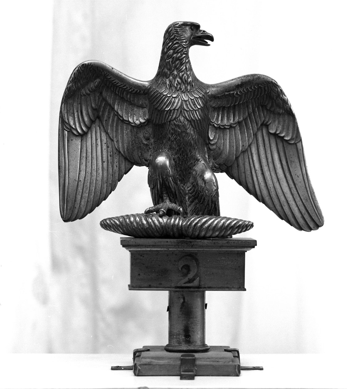 Wojny napoleońskie: dziób z flagą używany podczas kampanii rosyjskiej. Mediolan, Museo del Risorgimento. autorstwa Unknown artist