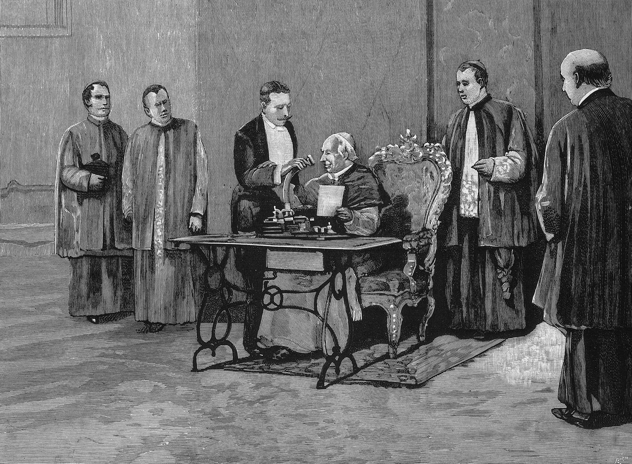 Papież Leon XIII (1810-1903) przesyła swoje orędzie jubileuszowe, nagrane fonografem, do narodu amerykańskiego. Grawerowanie XIX wieku. autorstwa Unknown artist