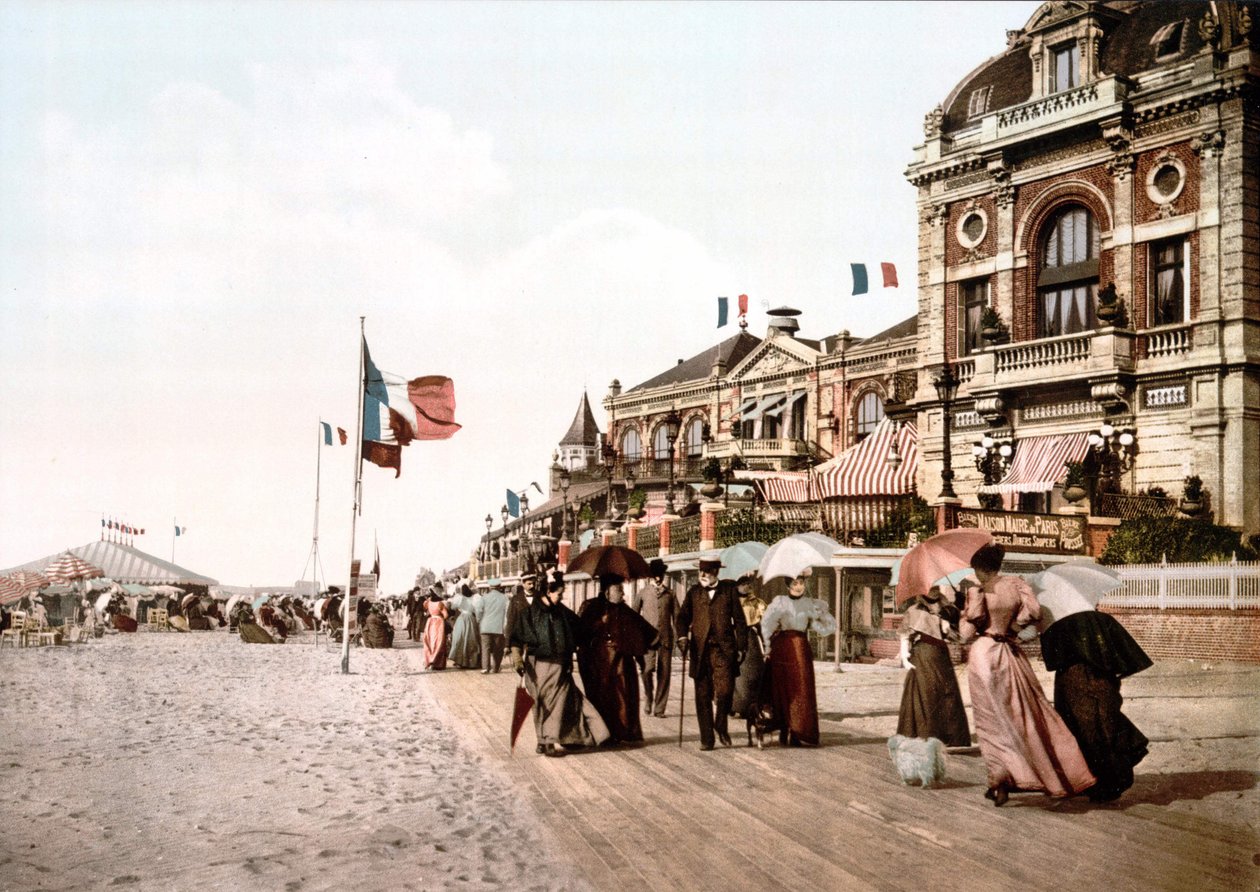 Promenada - Duży salon - Trouville. Fotochrom ok. 1890. autorstwa Unknown artist
