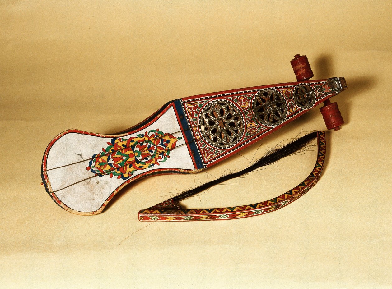 Instrument smyczkowy; rabab (rubab, robab, rebab, rubob, rawap). Pochodzący z Afryki Północnej autorstwa Unknown artist