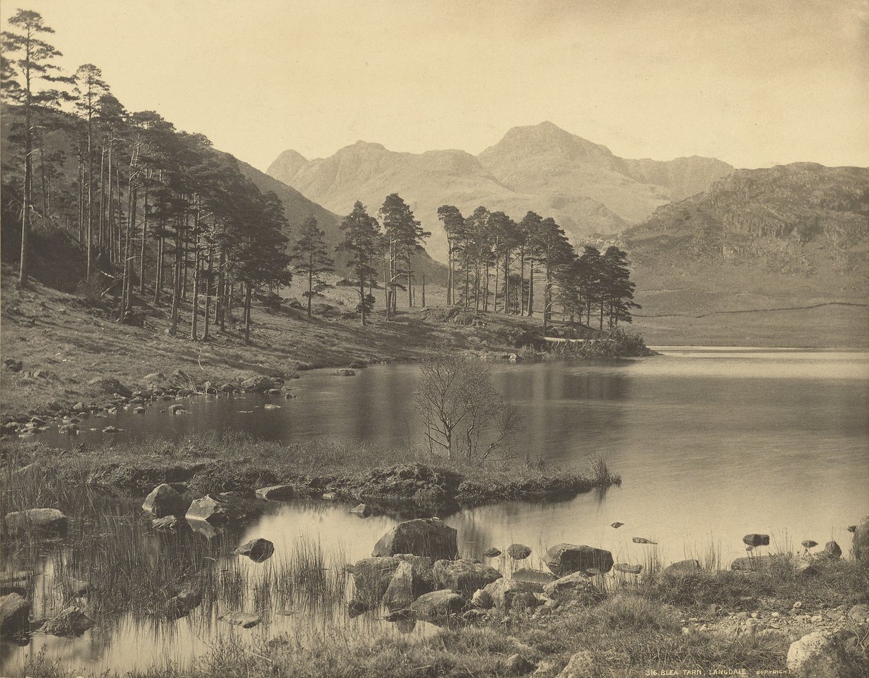 Blea Tarn, Langdale autorstwa Unknown artist
