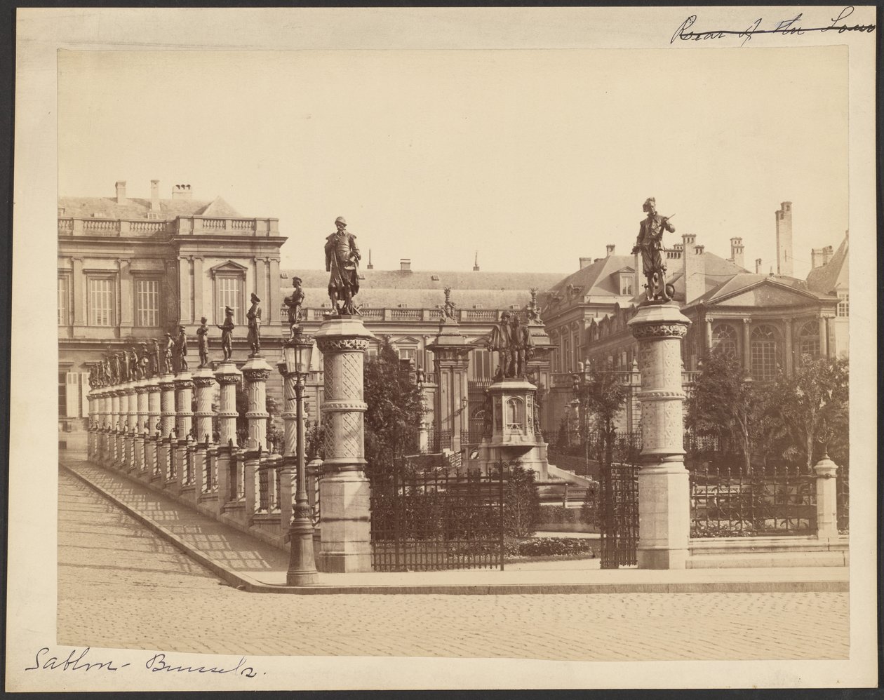 [Plac Petit Sablon, Bruksela]. autorstwa Unknown artist