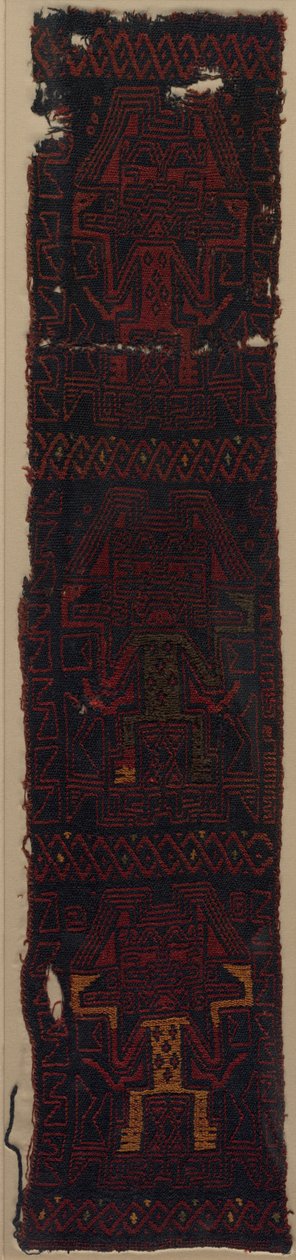 Fragment tkaniny z trzema bóstwami czołowymi i wzorem przeplotu autorstwa Unknown artist