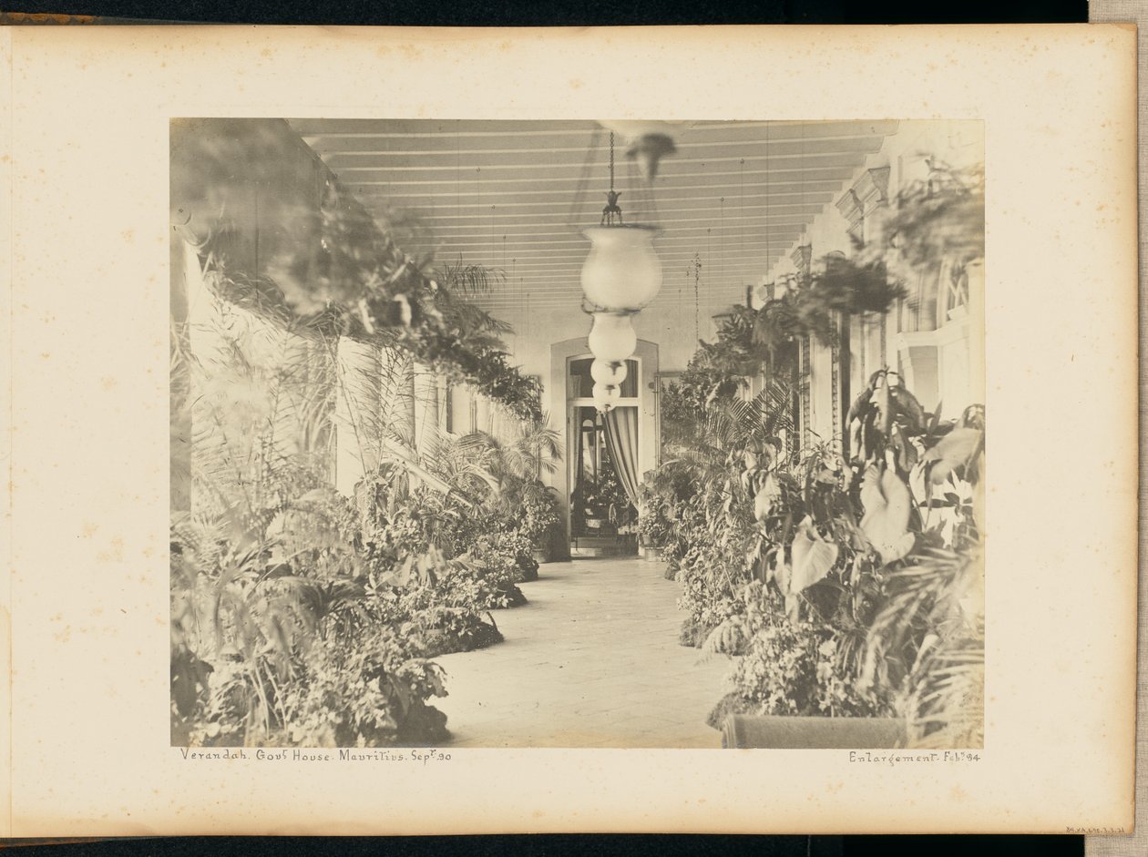 Weranda. Government House. Maurituis. autorstwa Unknown artist