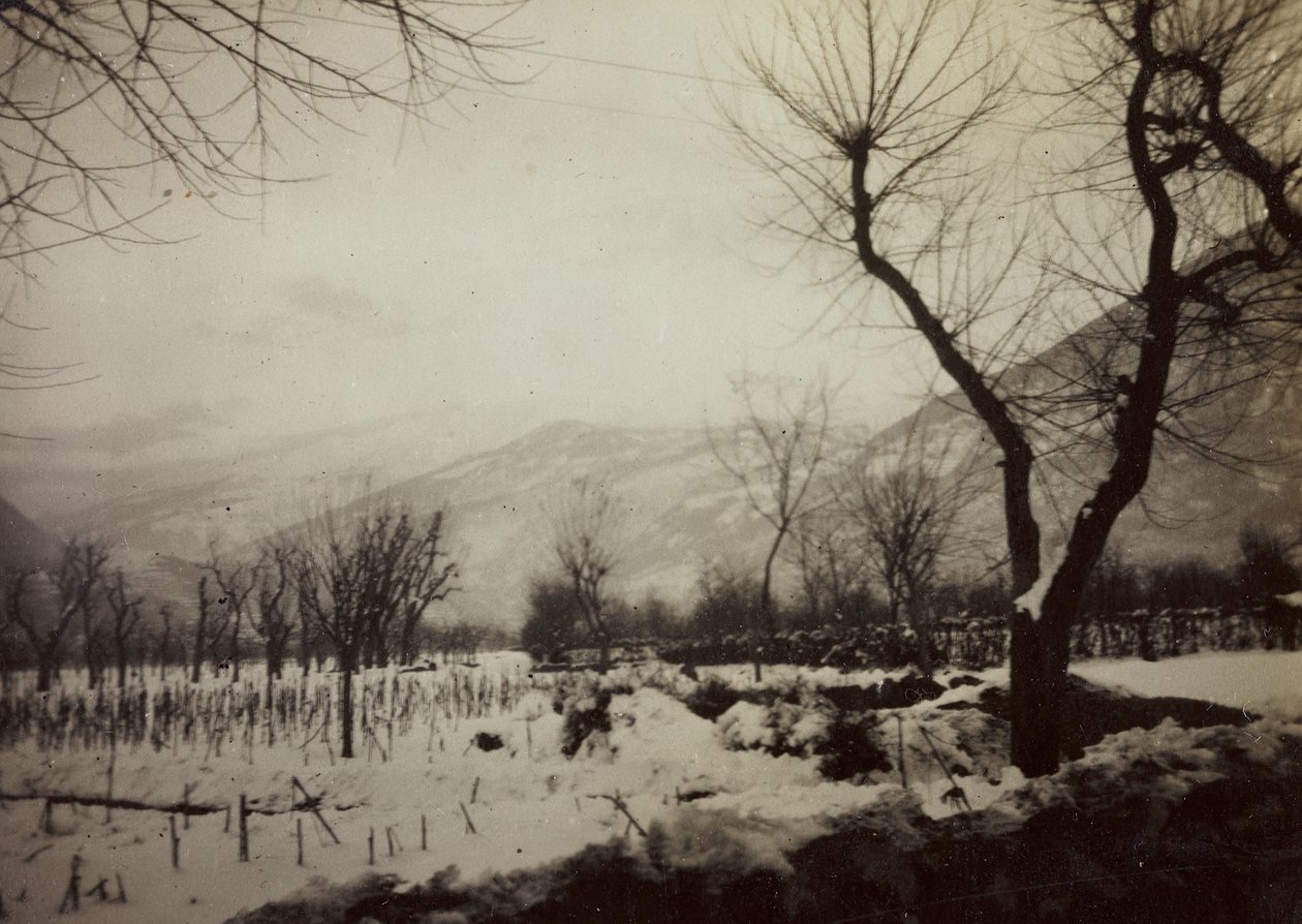 Album "Harriet Louise Self": widok na dolinę Brenta ze śniegiem autorstwa Unknown photographer