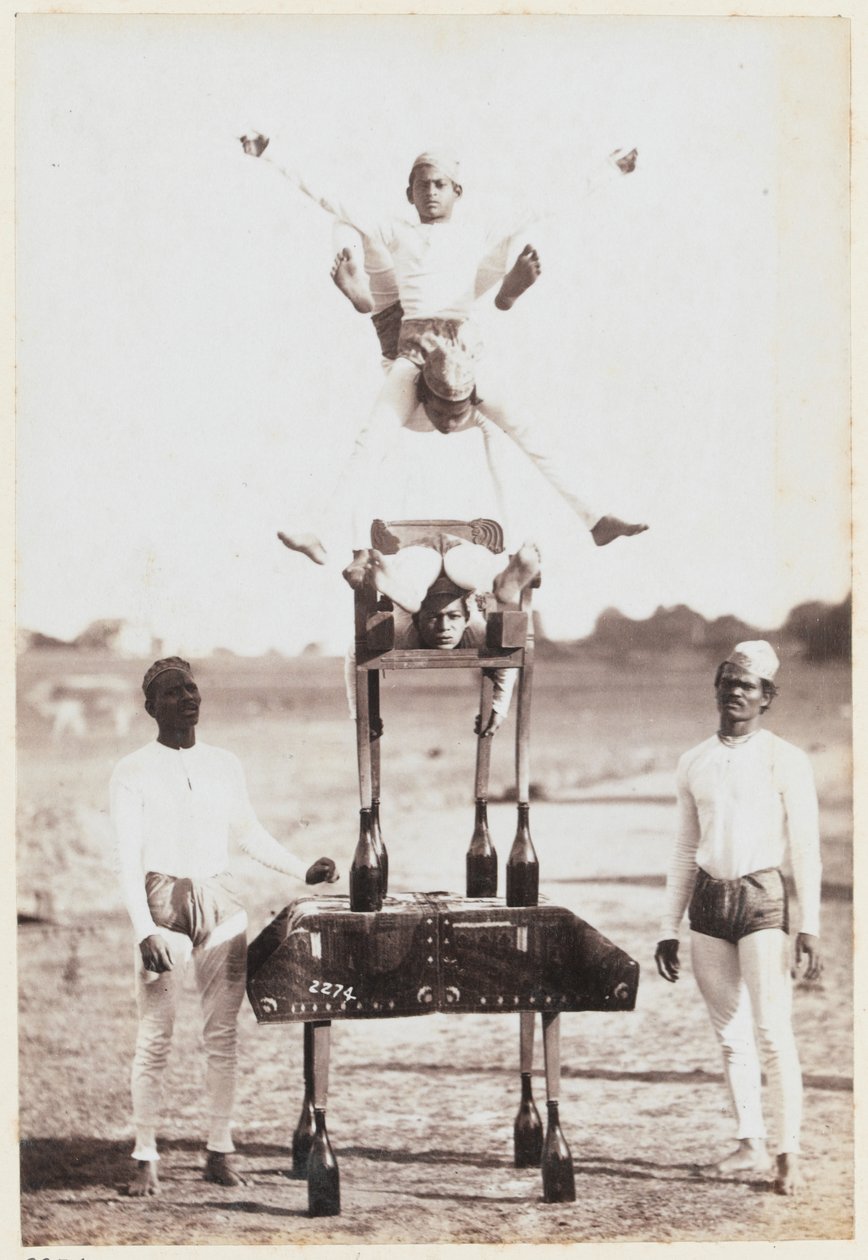 Ćwiczenia sportowe autorstwa Unknown photographer