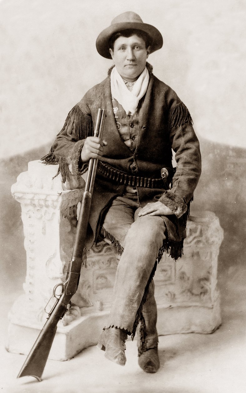 Calamity Jane ze swoim karabinem: Vintage zdjęcie znanej postaci z pogranicza Calamity Jane (Martha Jane Cannary, ok. 1850 autorstwa Unknown photographer
