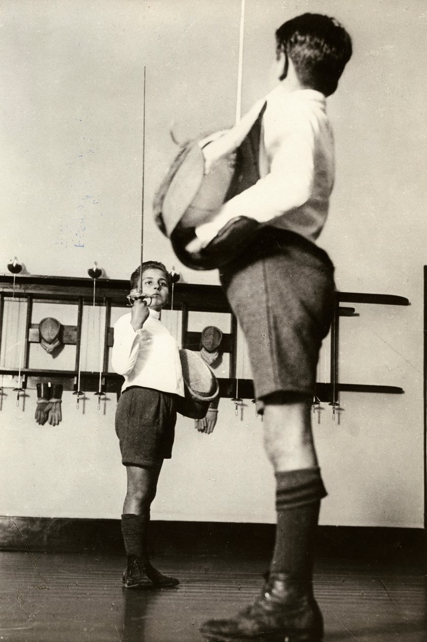 Faszyzm, lekcje szermierki autorstwa Unknown photographer