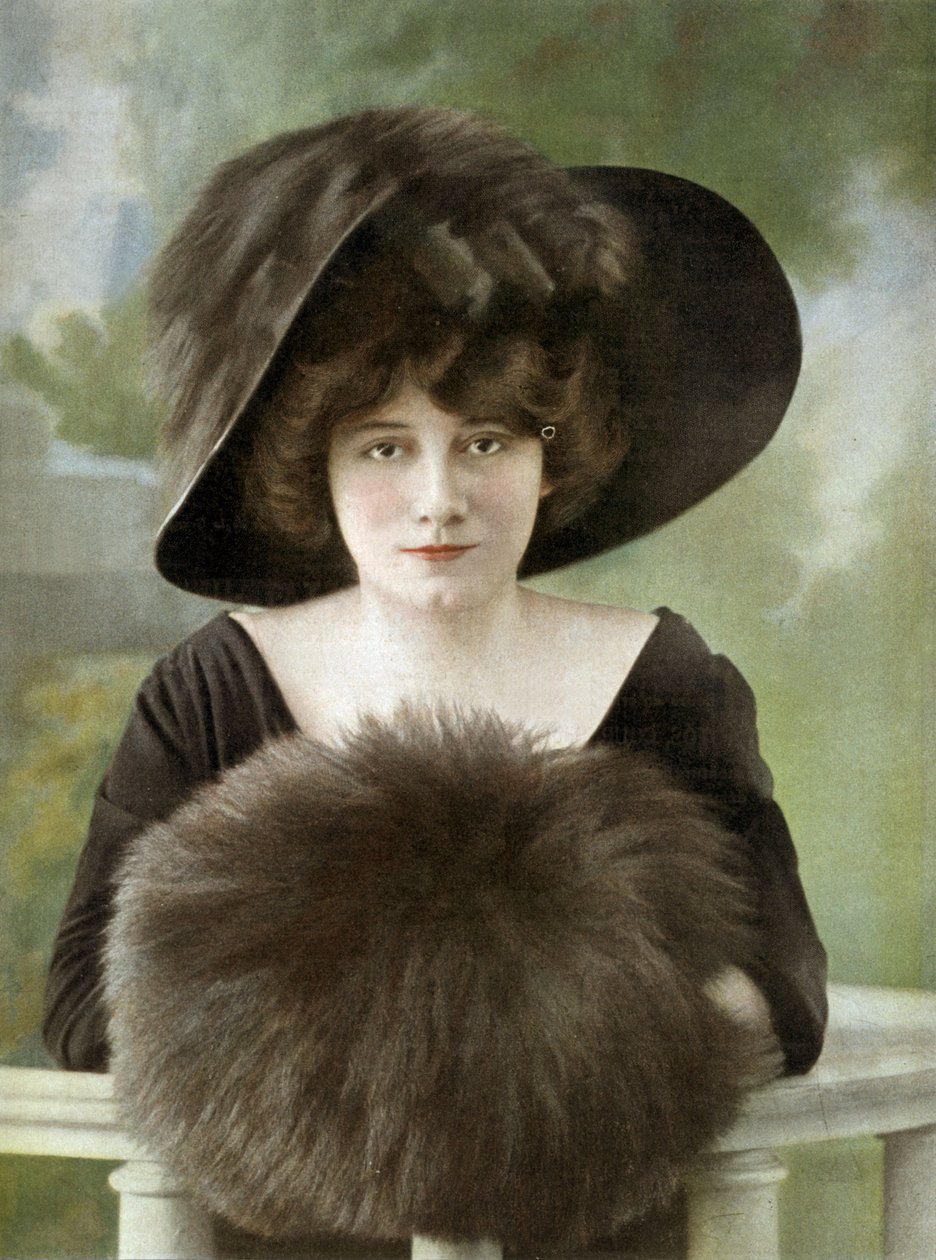 Francuska komiczka Cora Laparcerie (1875-1951) zdjęcie z francuskiej gazety "Le Theatre" 1 stycznia autorstwa Unknown photographer