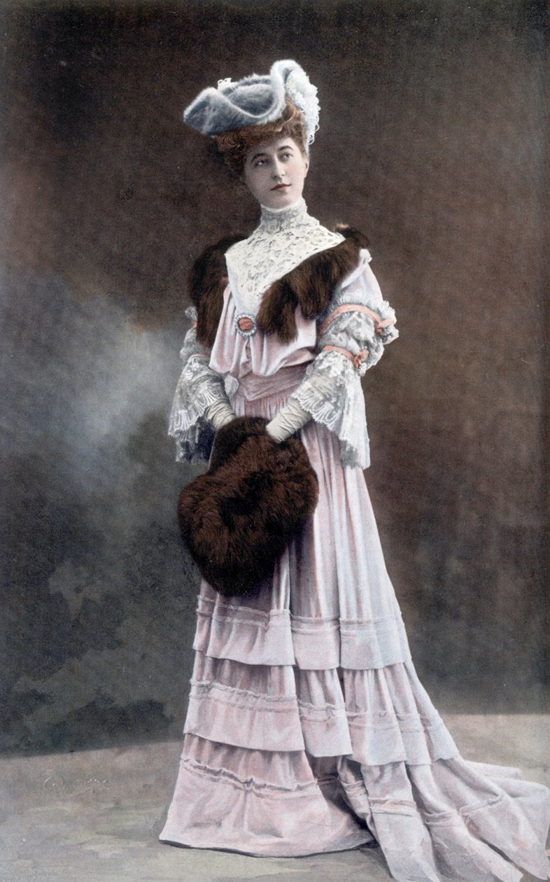 Francuska komiczka Gabrielle Dorziat (1880-1979), zdjęcie Reutlingera z francuskiej gazety "Le Theatre" z września 1905 r. autorstwa Unknown photographer
