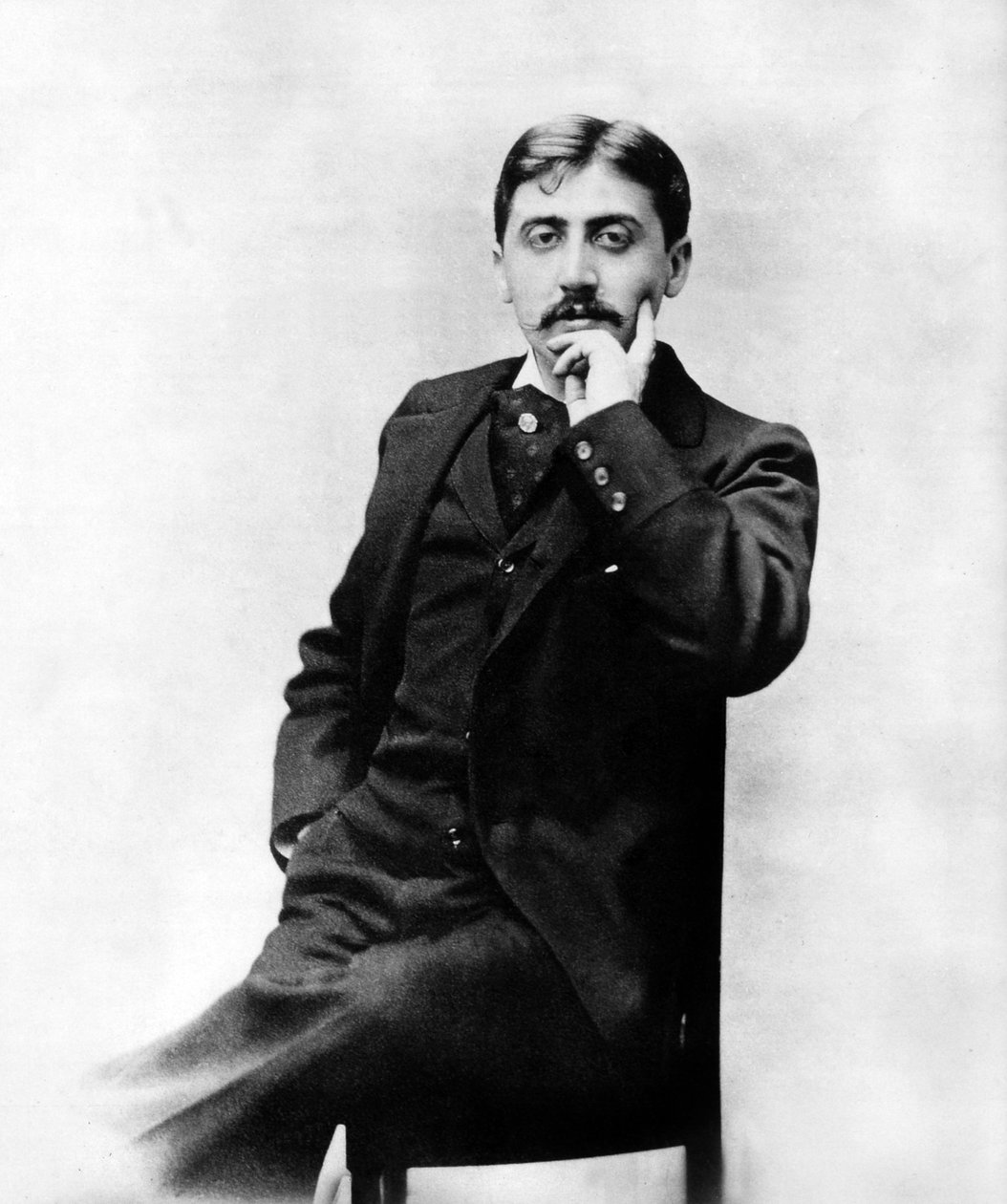 Francuski pisarz Marcel Proust (1871-1922) ok. 1895 r autorstwa Unknown photographer