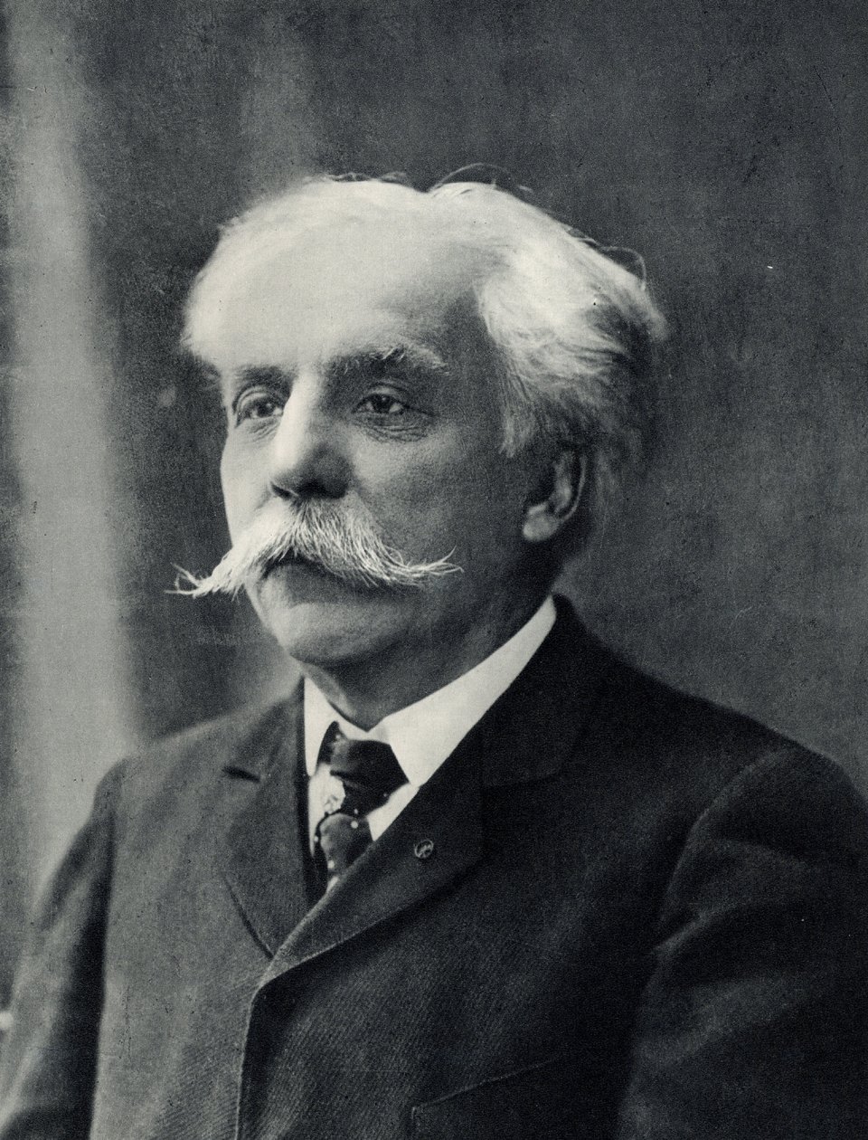 Gabriel (Urbain) Faure (1845-1924). Francuski kompozytor. Na podstawie zdjęcia. autorstwa Unknown photographer